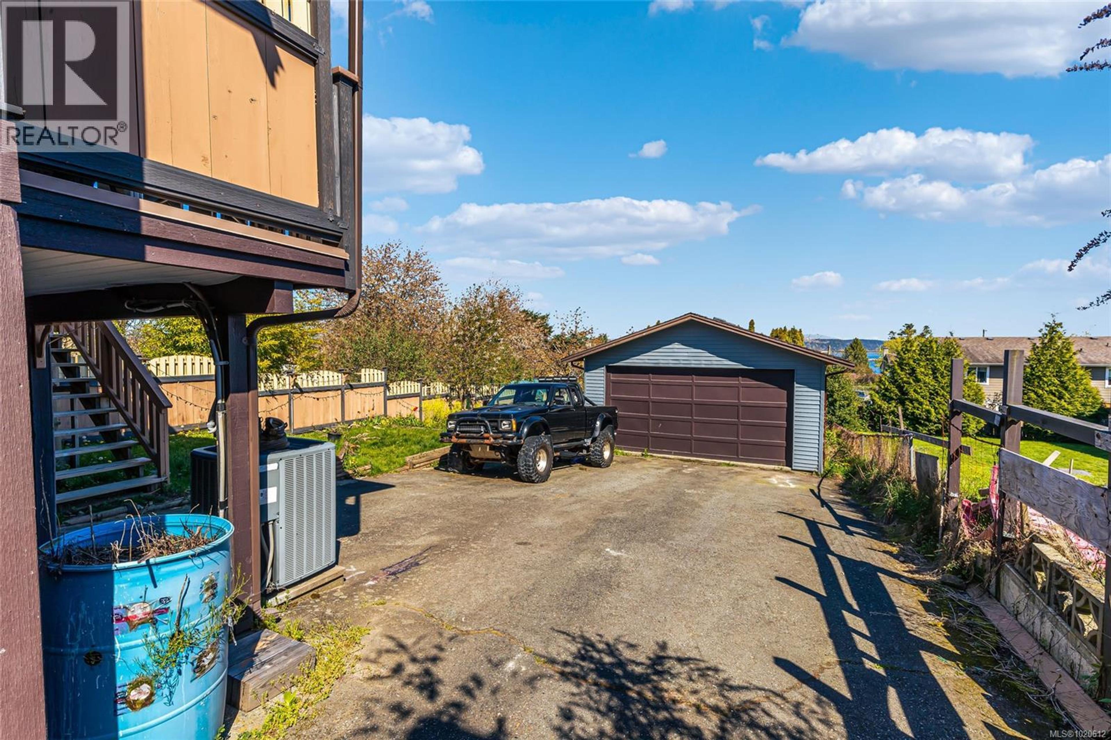 18 GILLESPIE ST S - 27