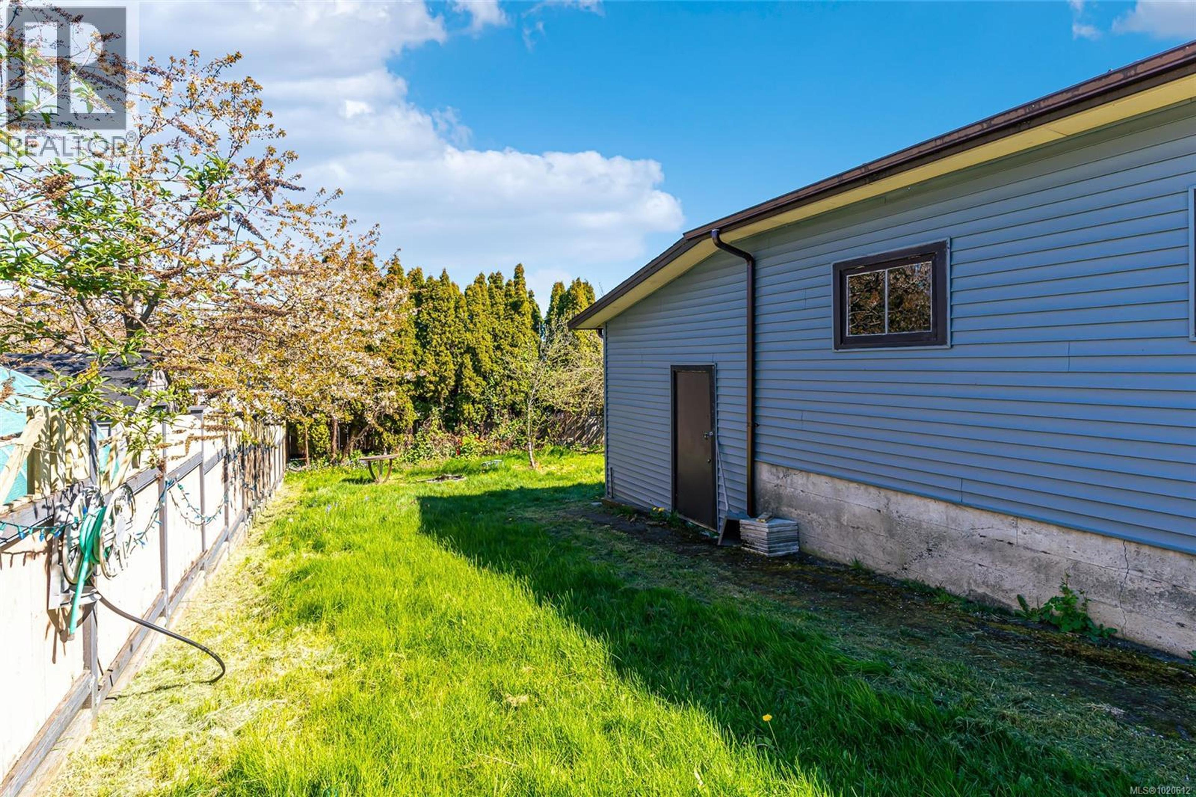 18 GILLESPIE ST S - 33