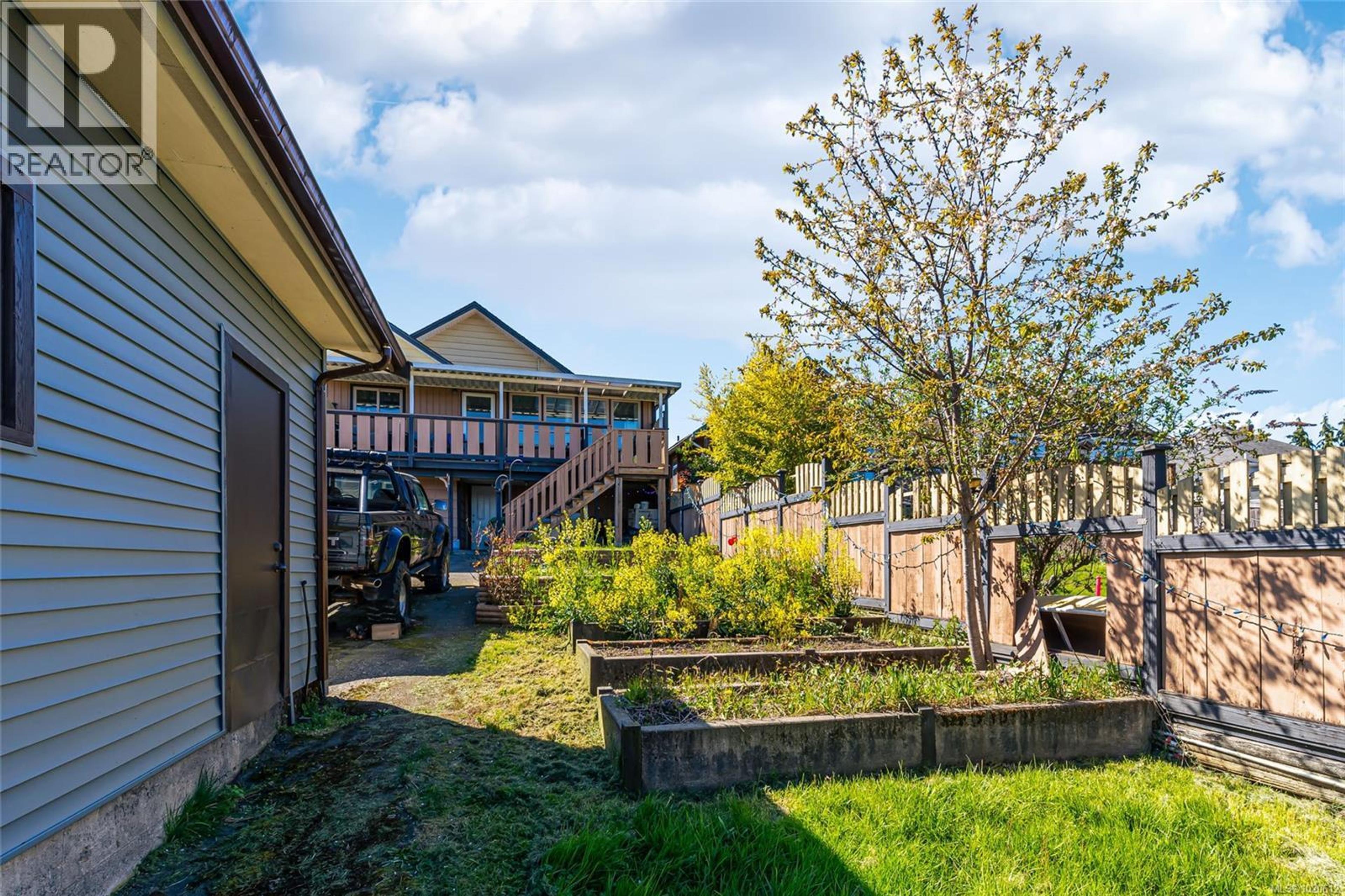 18 GILLESPIE ST S - 40