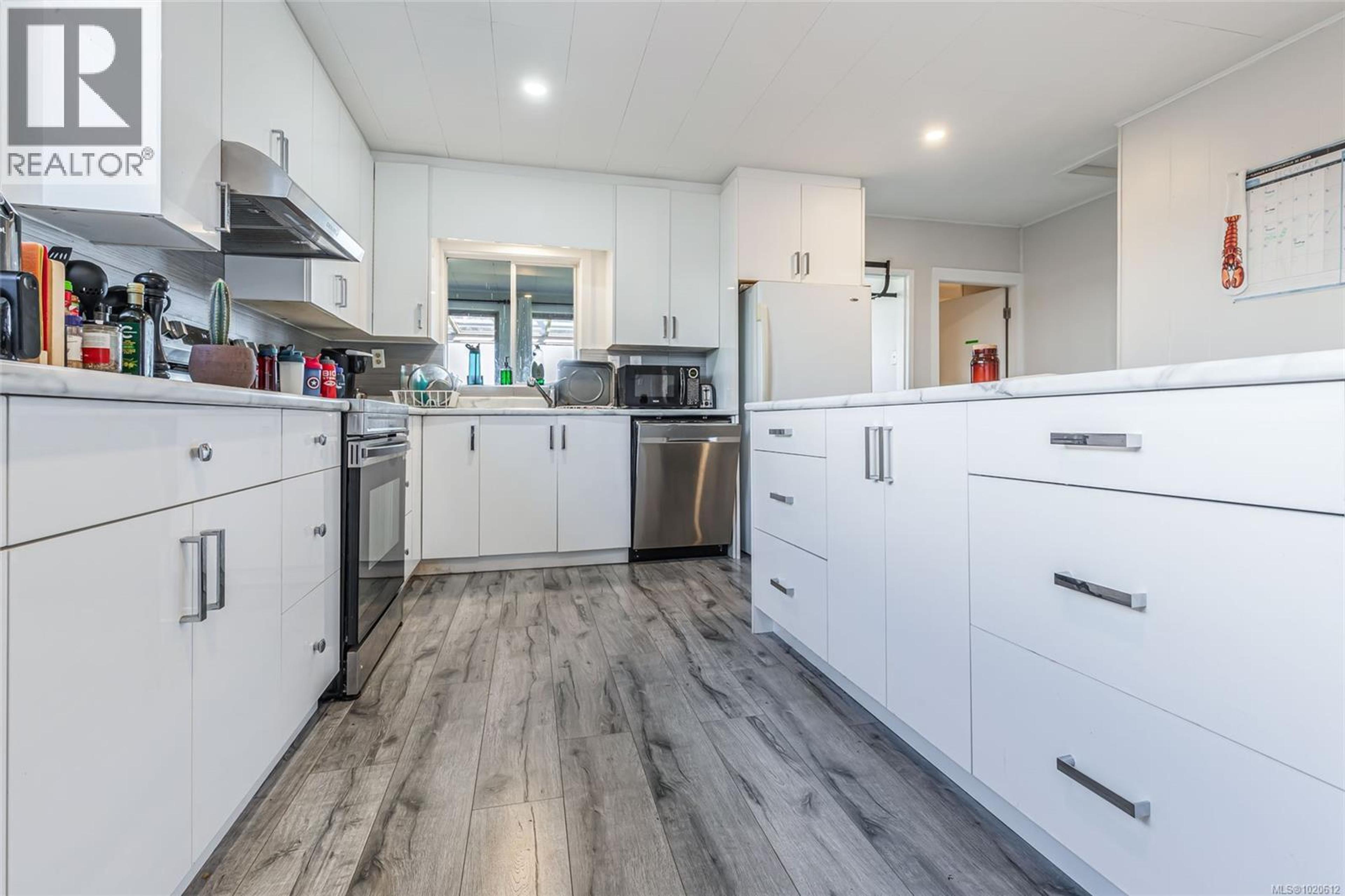 18 GILLESPIE ST S - 46