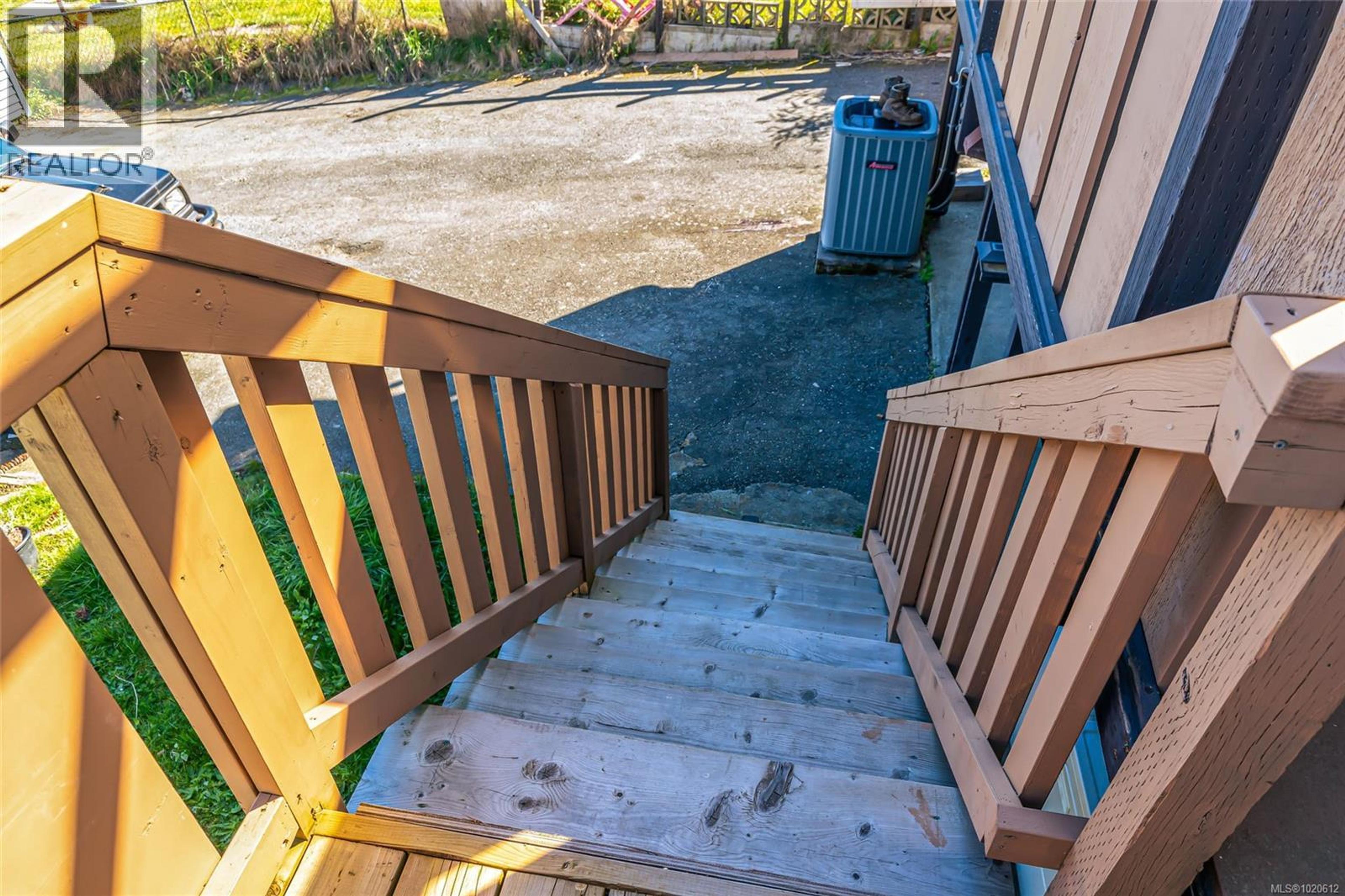 18 GILLESPIE ST S - 58