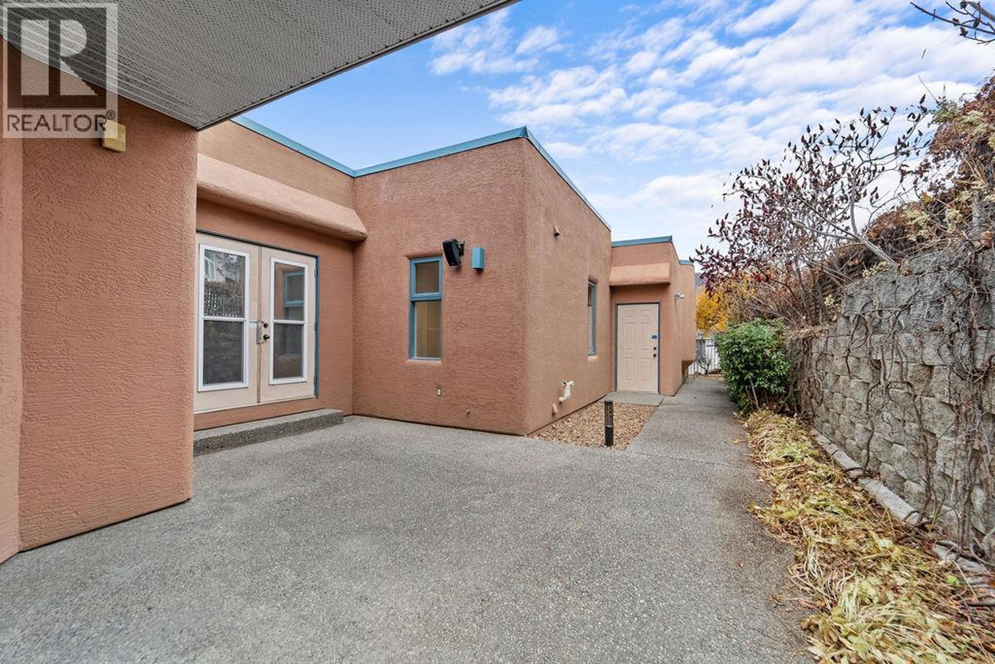 1651 VALLEYVIEW Drive, Kamloops - Exteriors - Photo 7