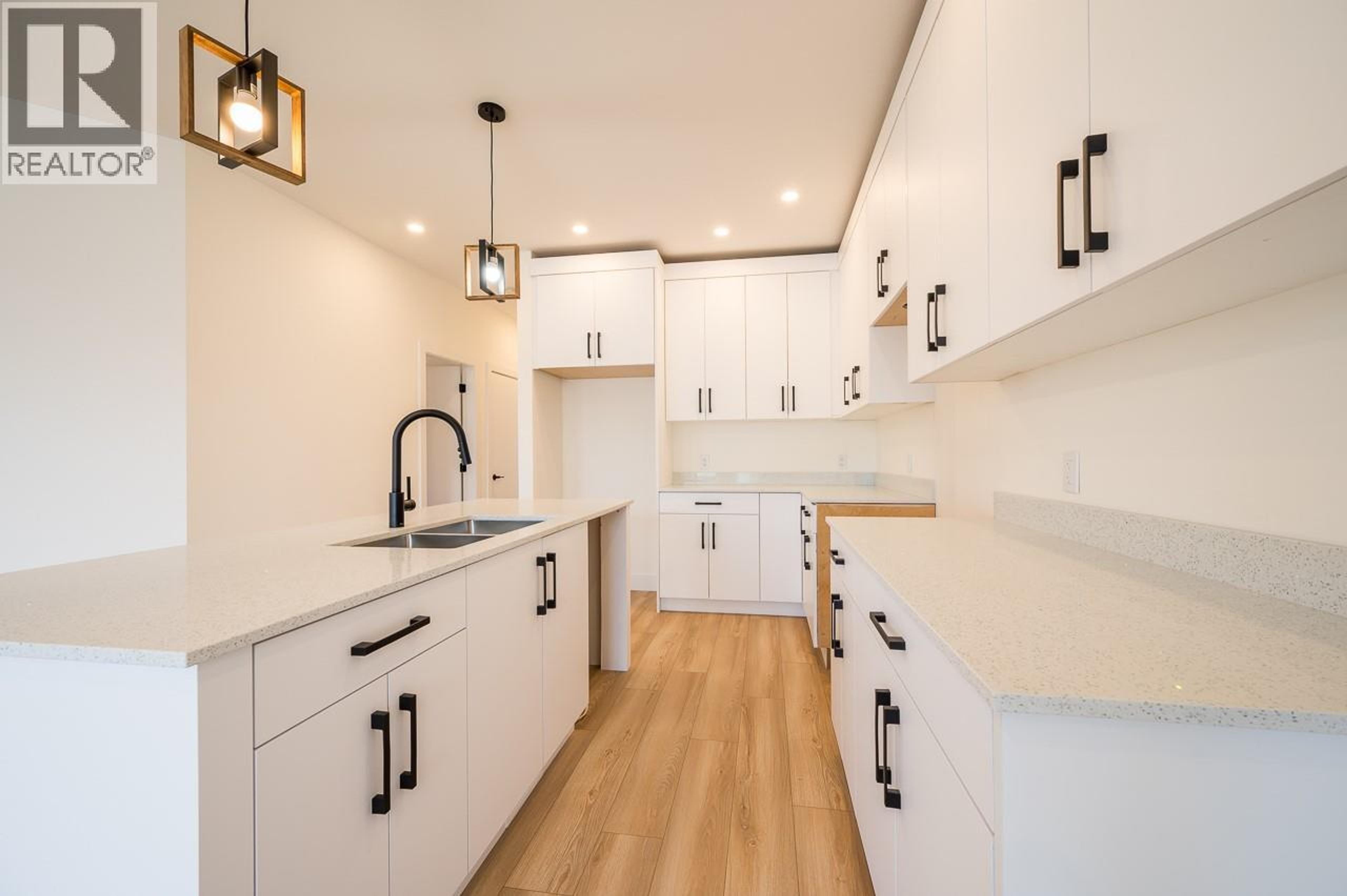 #111 2648 TRANQUILLE ROAD - 11