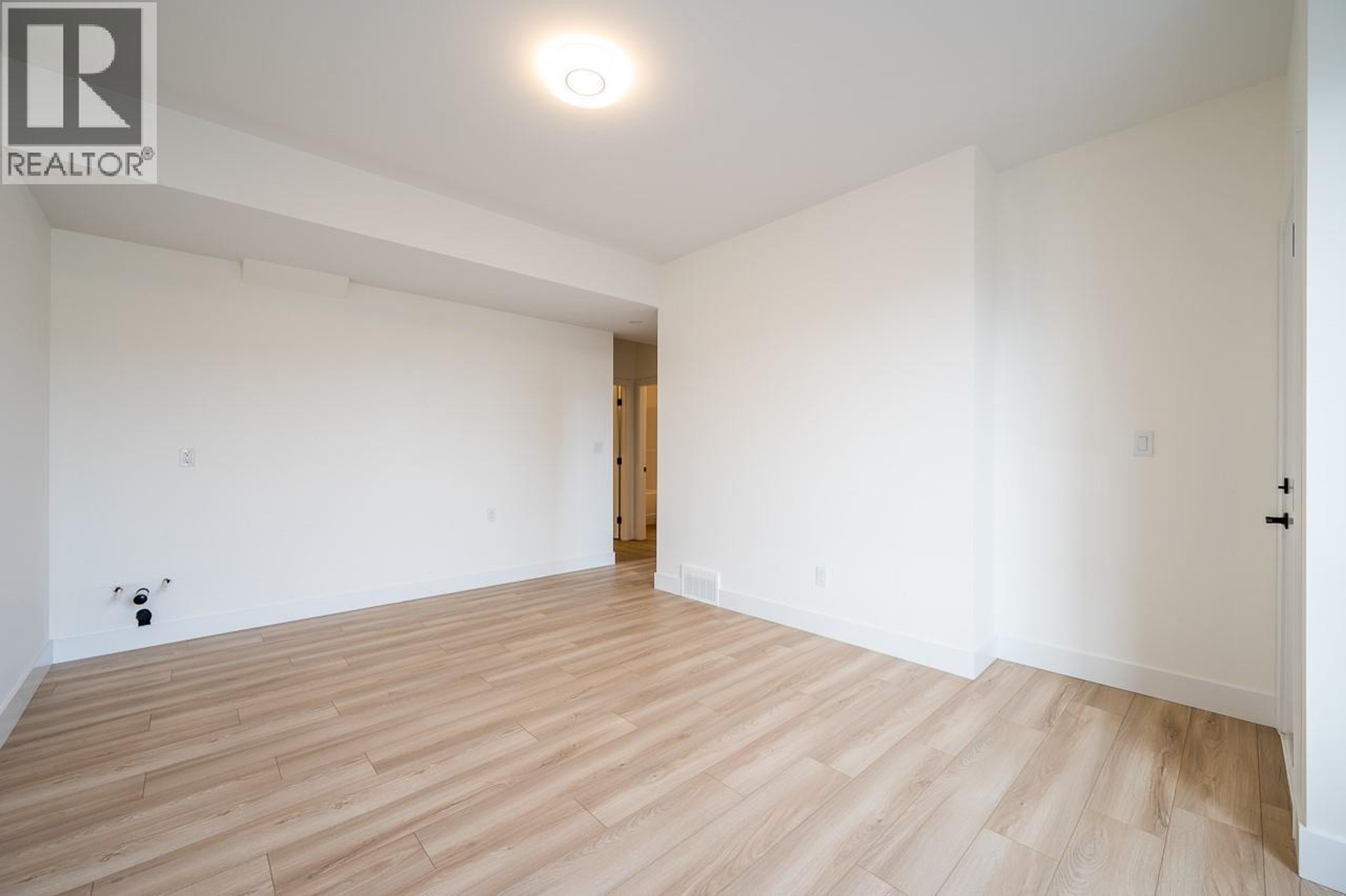 #111 2648 TRANQUILLE ROAD - 21