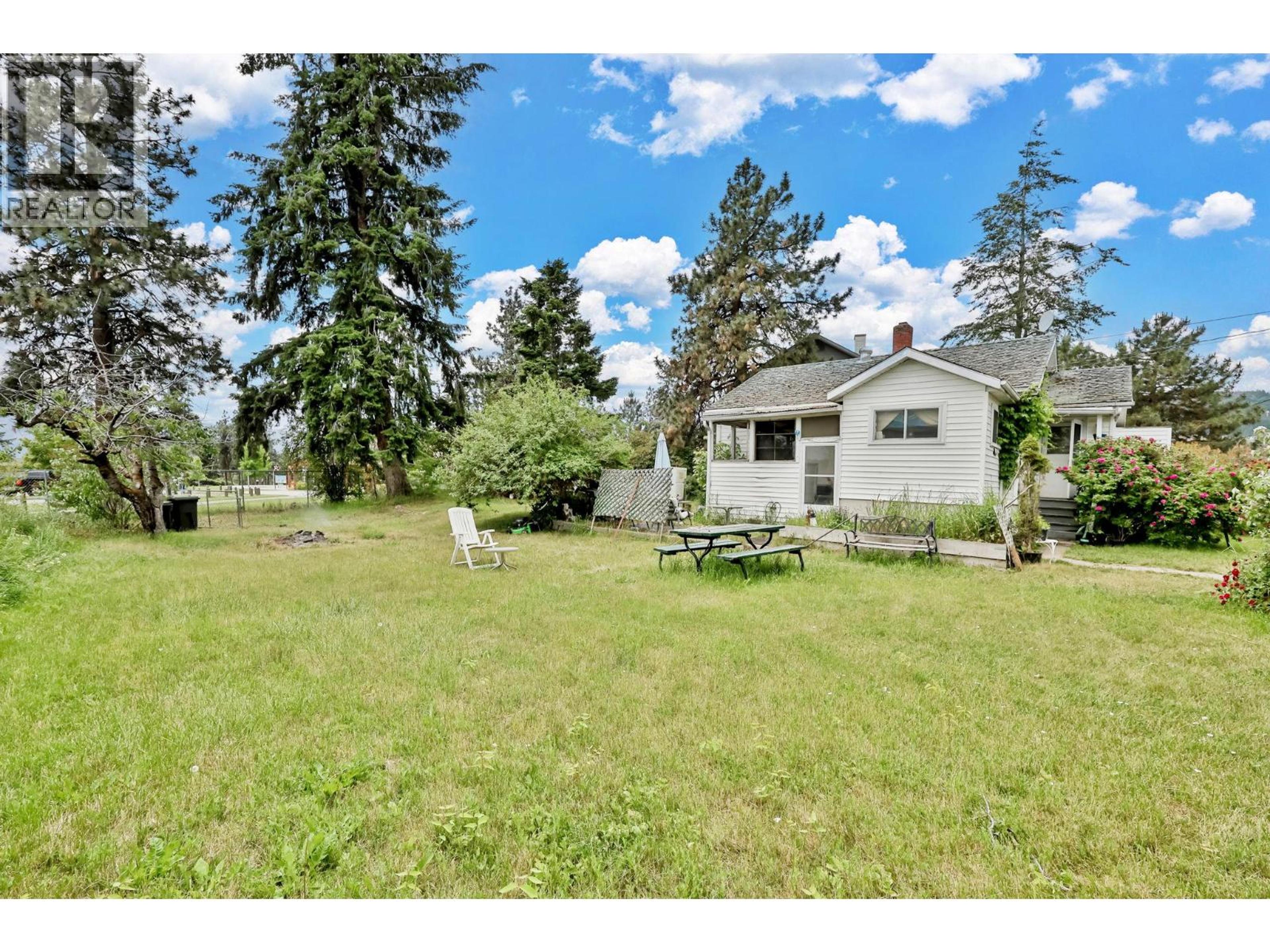 2571 & 2573 HEBERT ROAD - 9