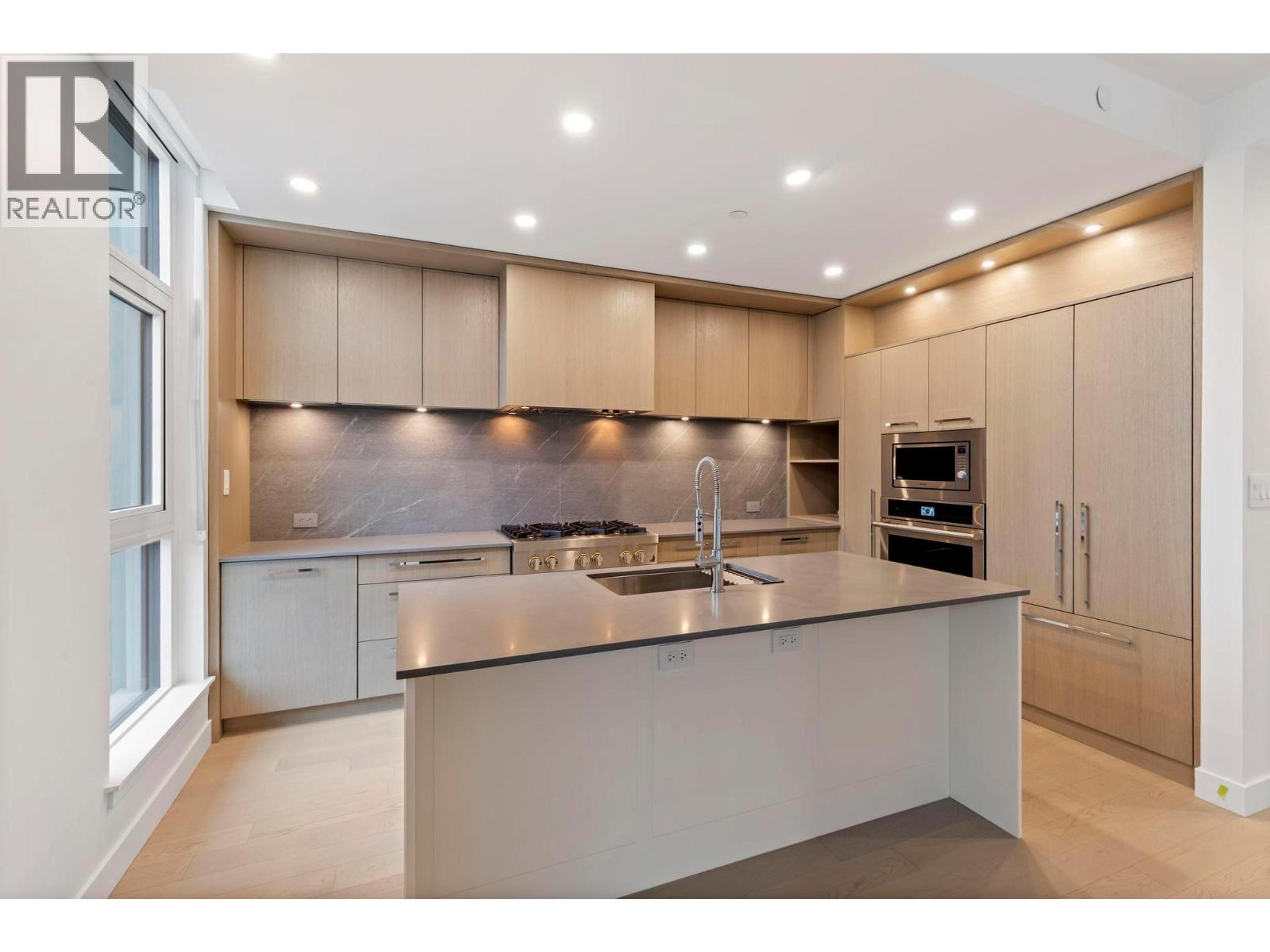 3352 RICHTER STREET - 10