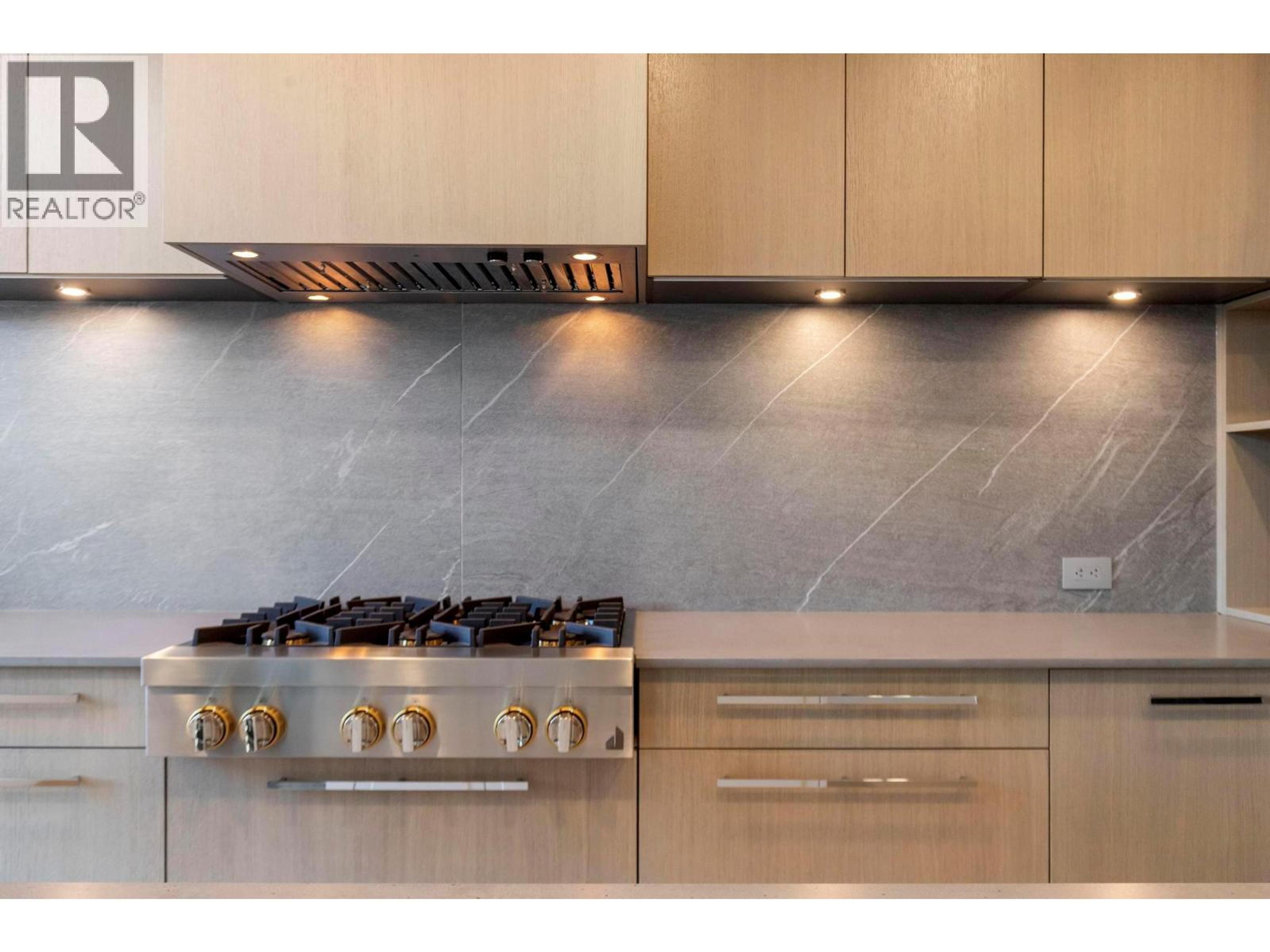 3352 RICHTER STREET - 16