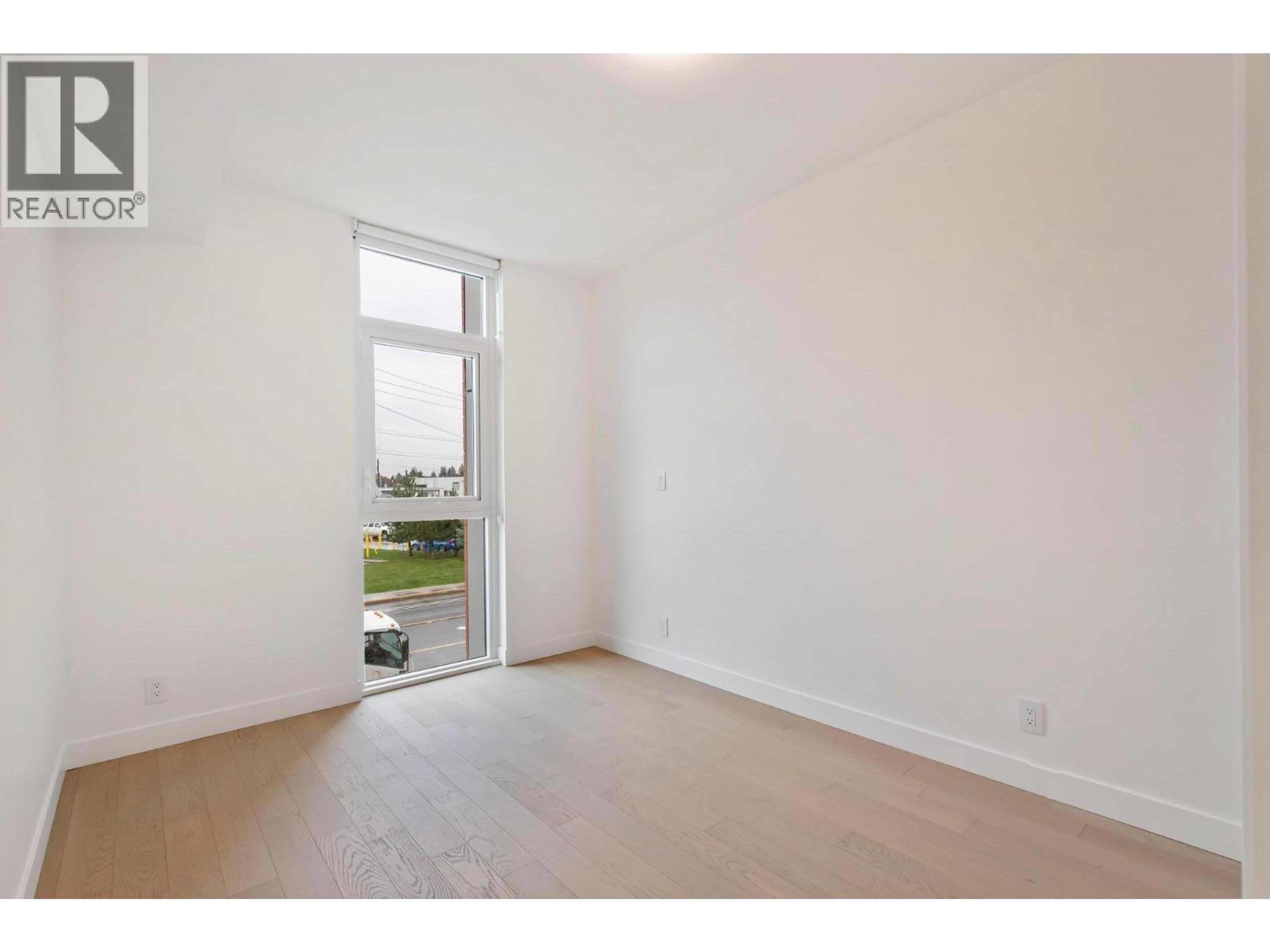 3352 RICHTER STREET - 21