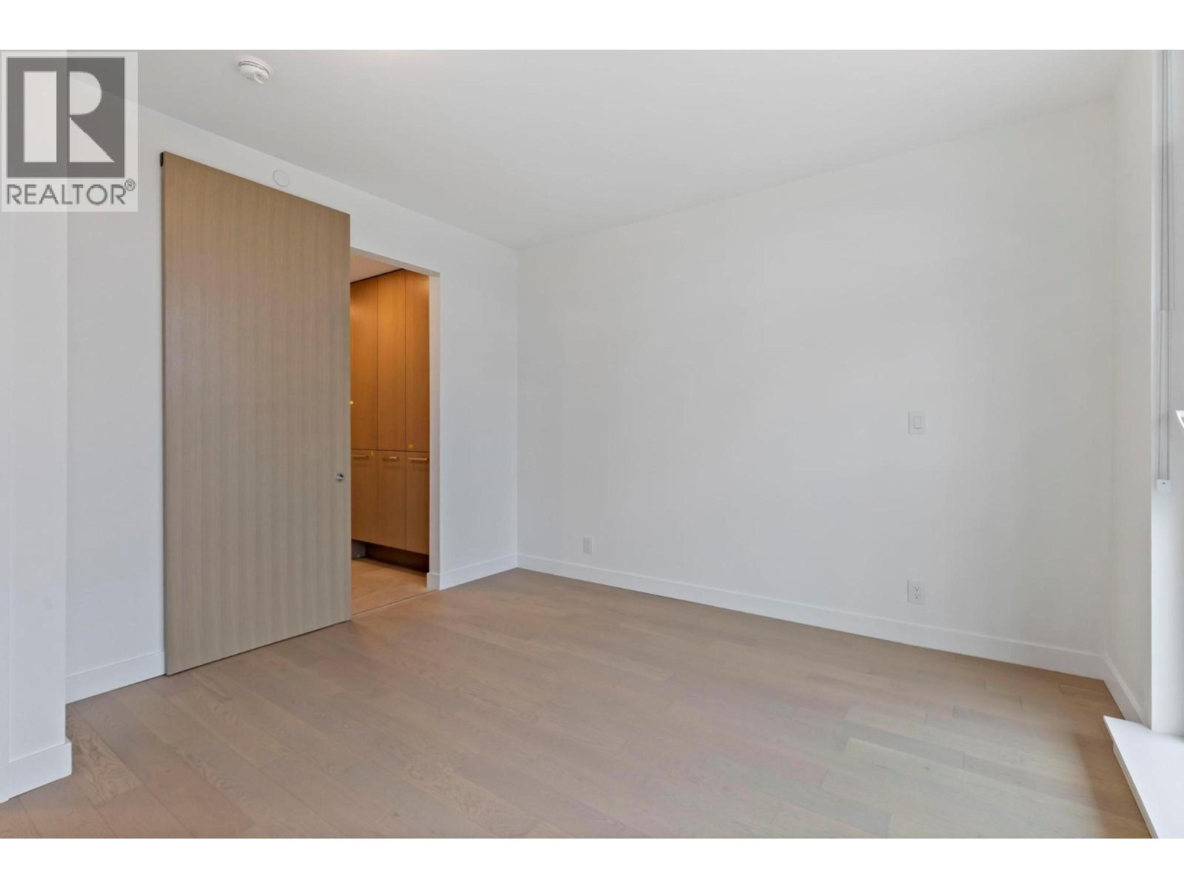 3352 RICHTER STREET - 24