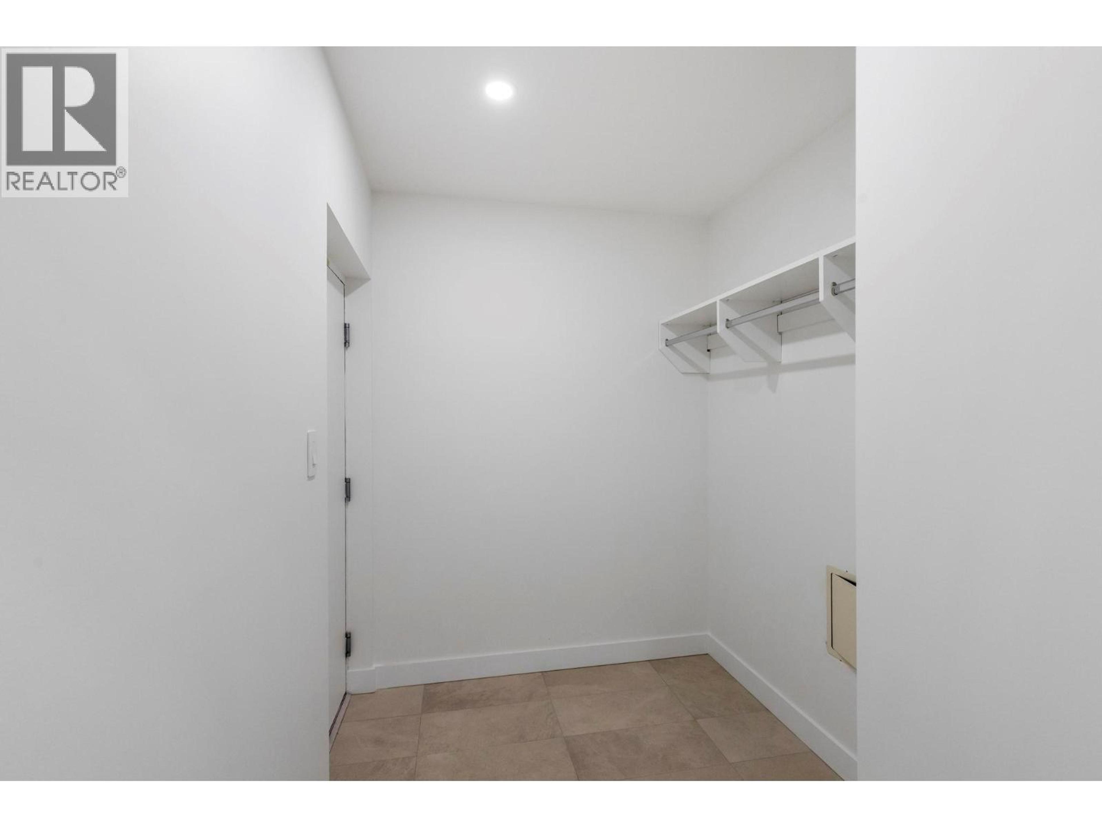 3352 RICHTER STREET - 42