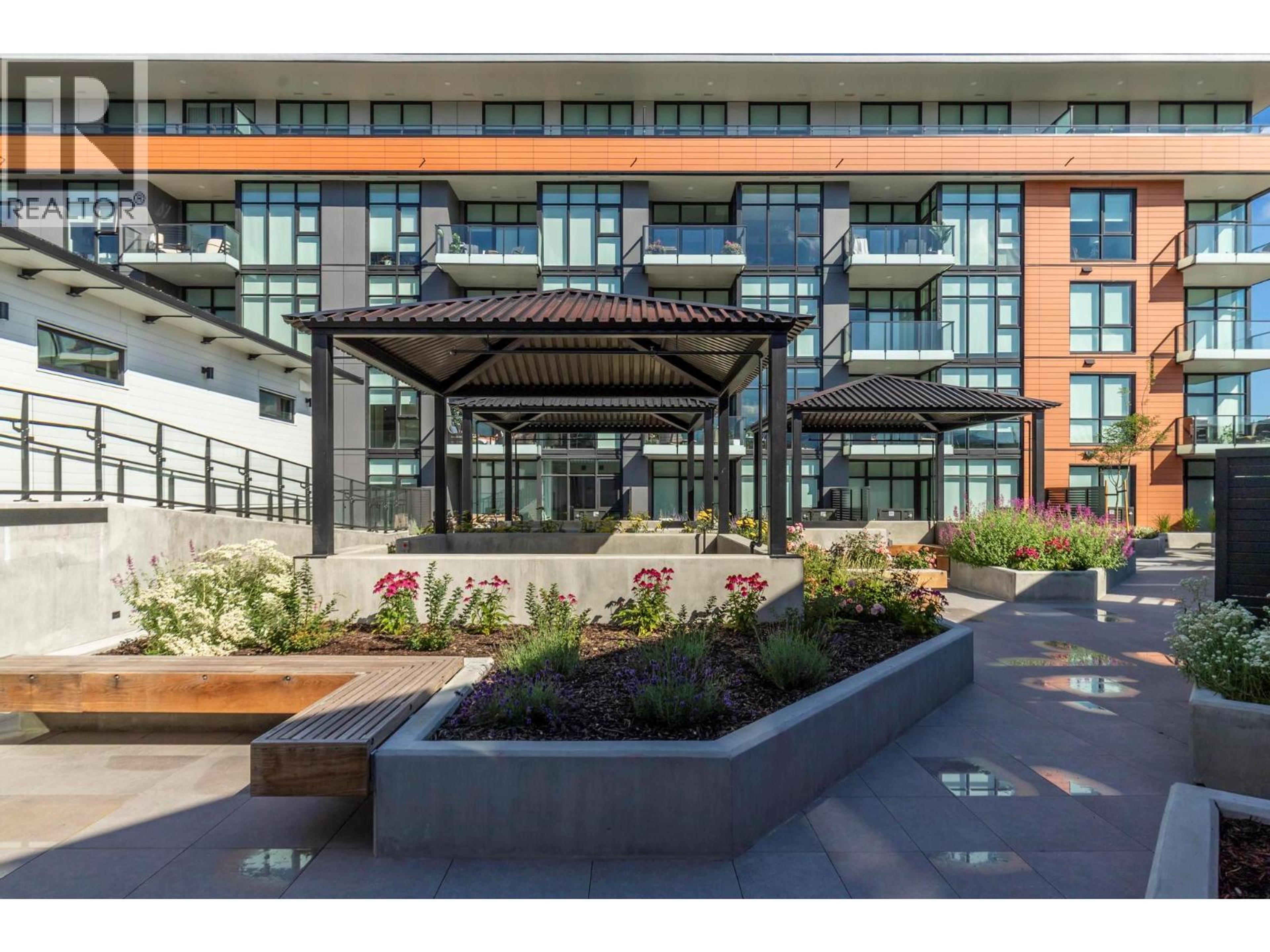 3352 RICHTER STREET - 53