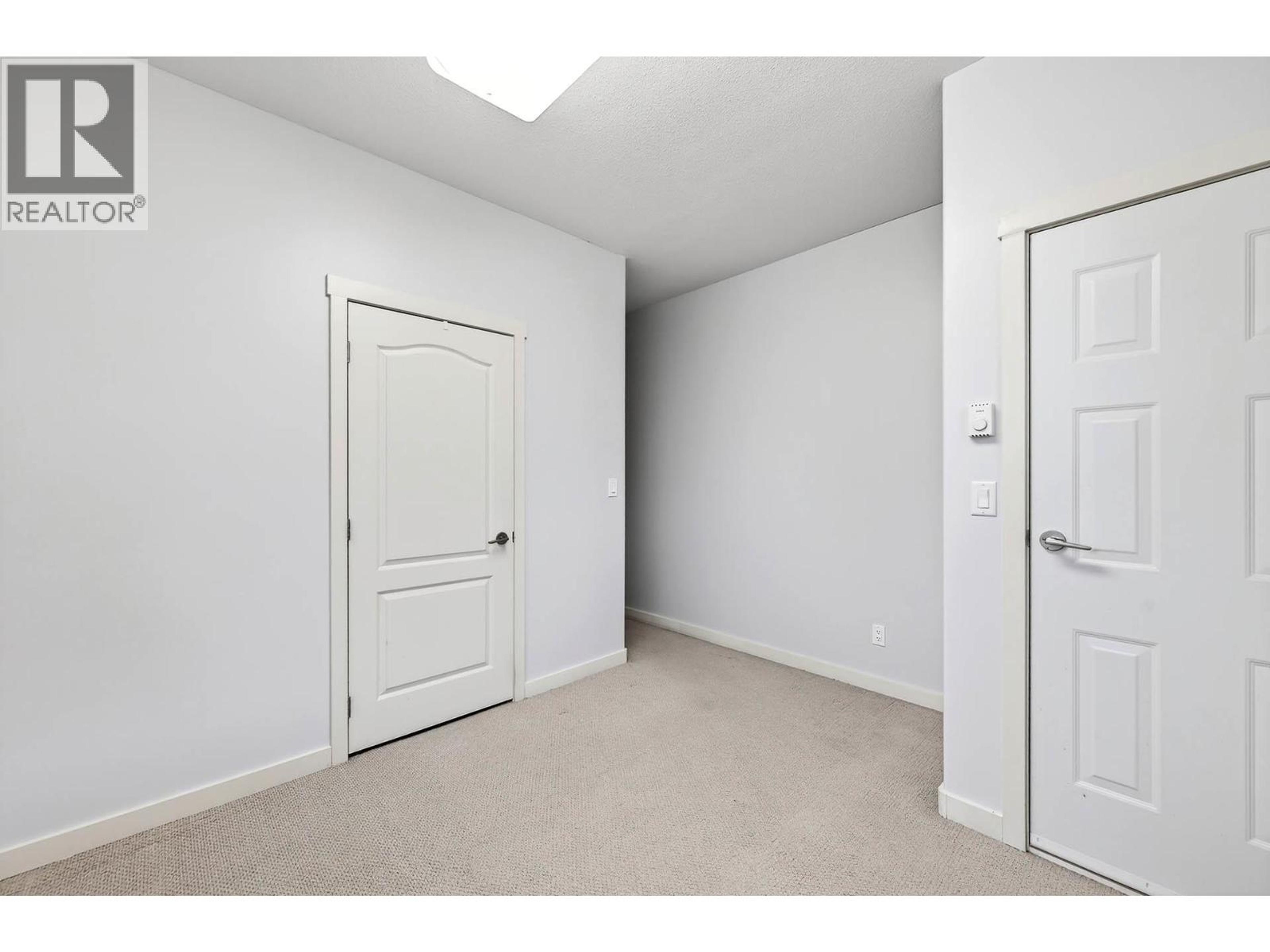 302 MARIPOSA COURT - 22