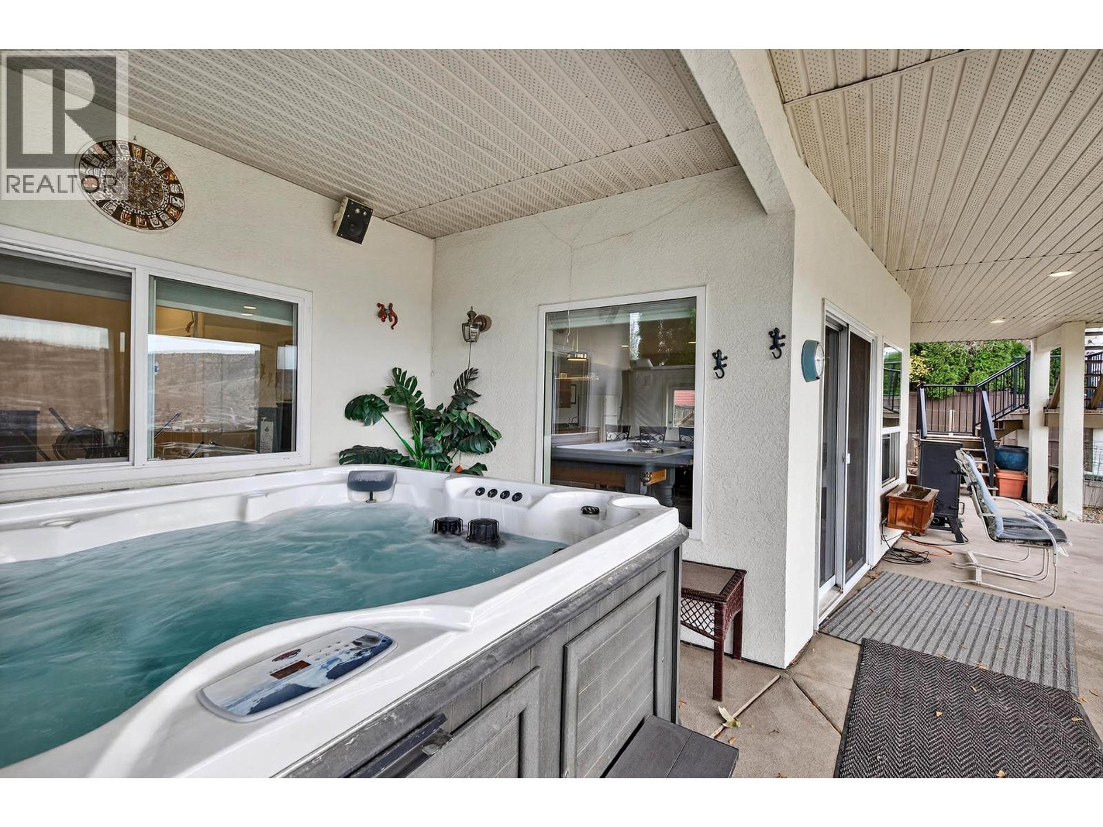 302 MARIPOSA COURT - 28