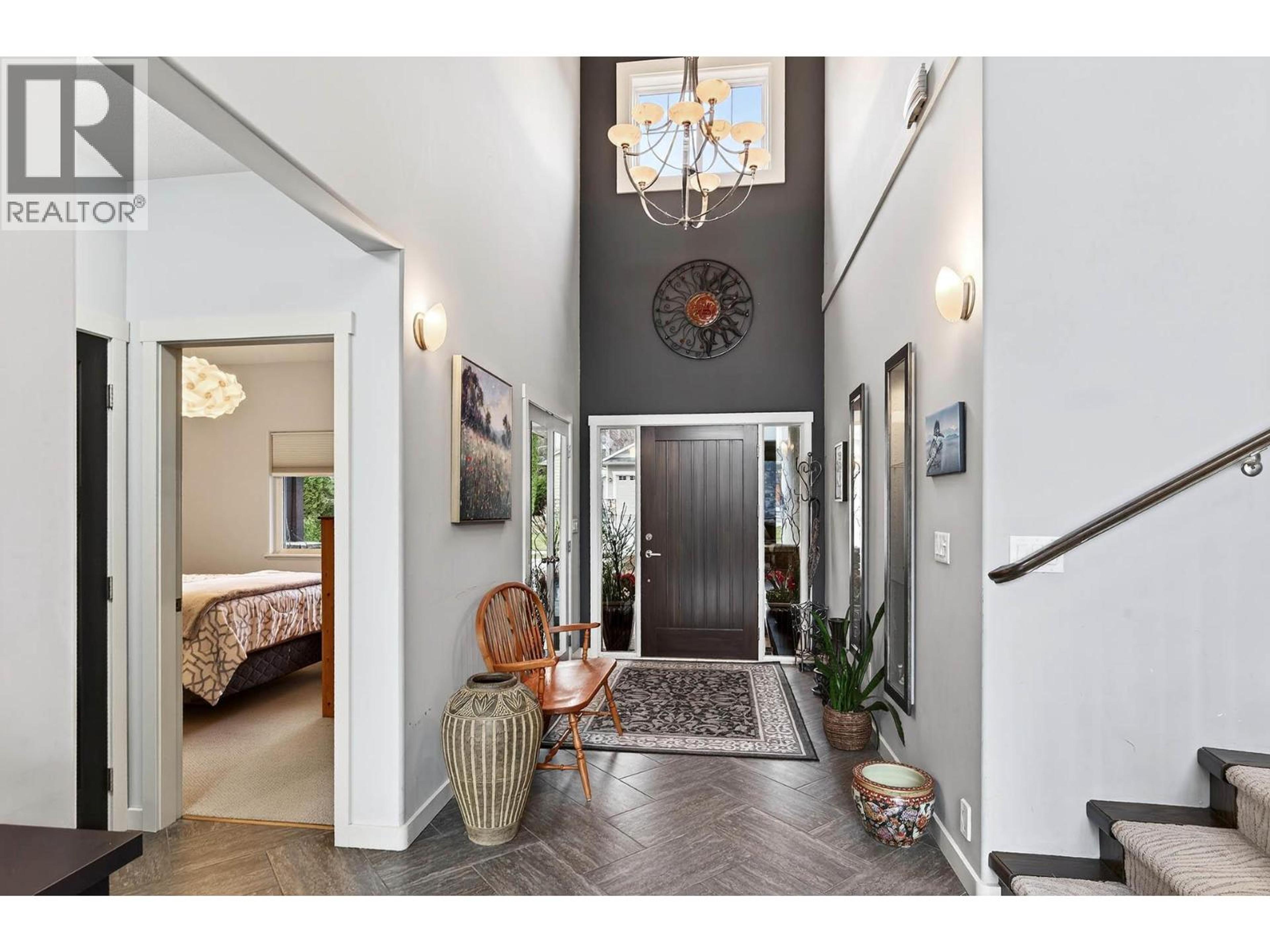 302 MARIPOSA COURT - 18