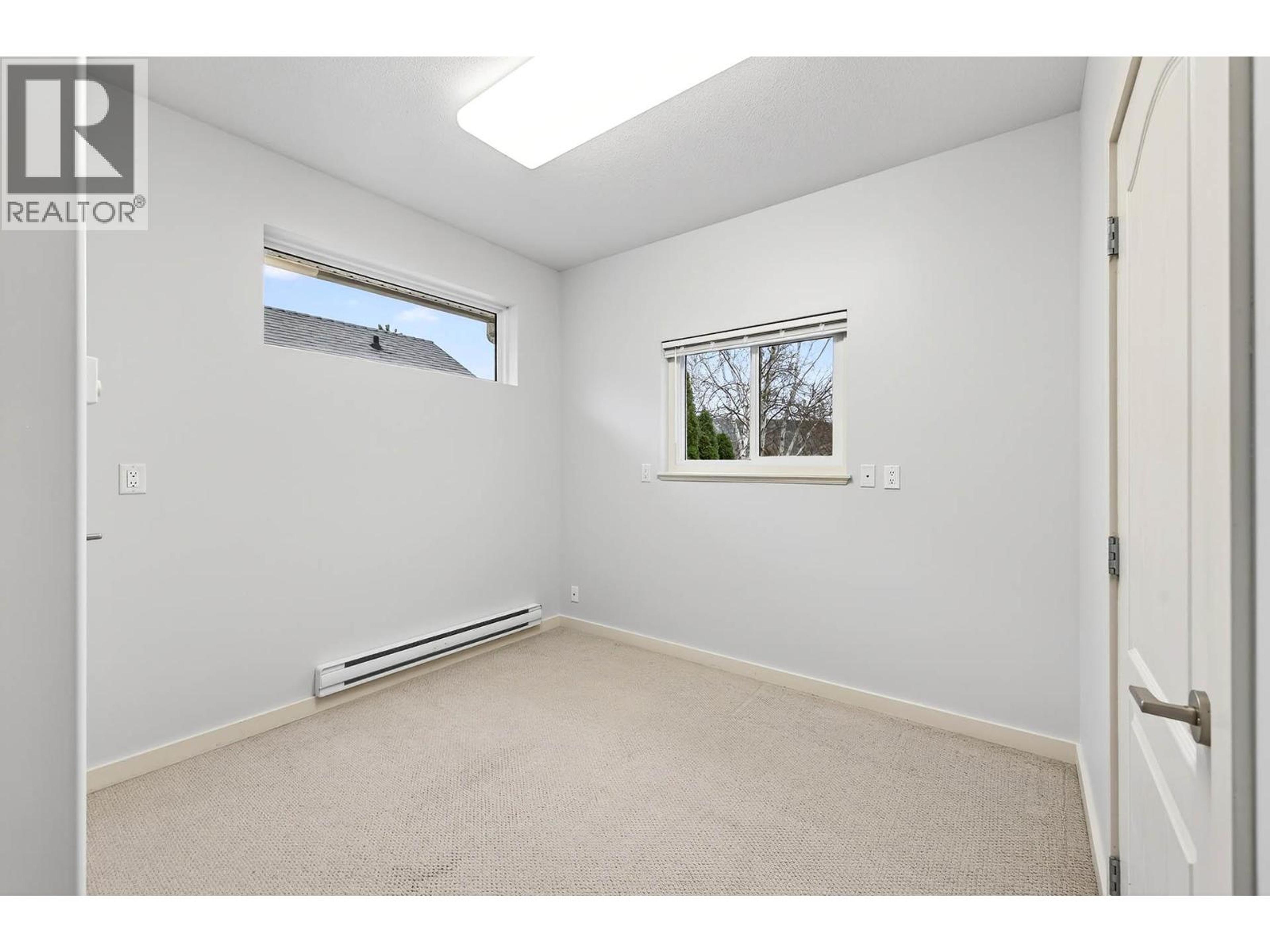 302 MARIPOSA COURT - 23