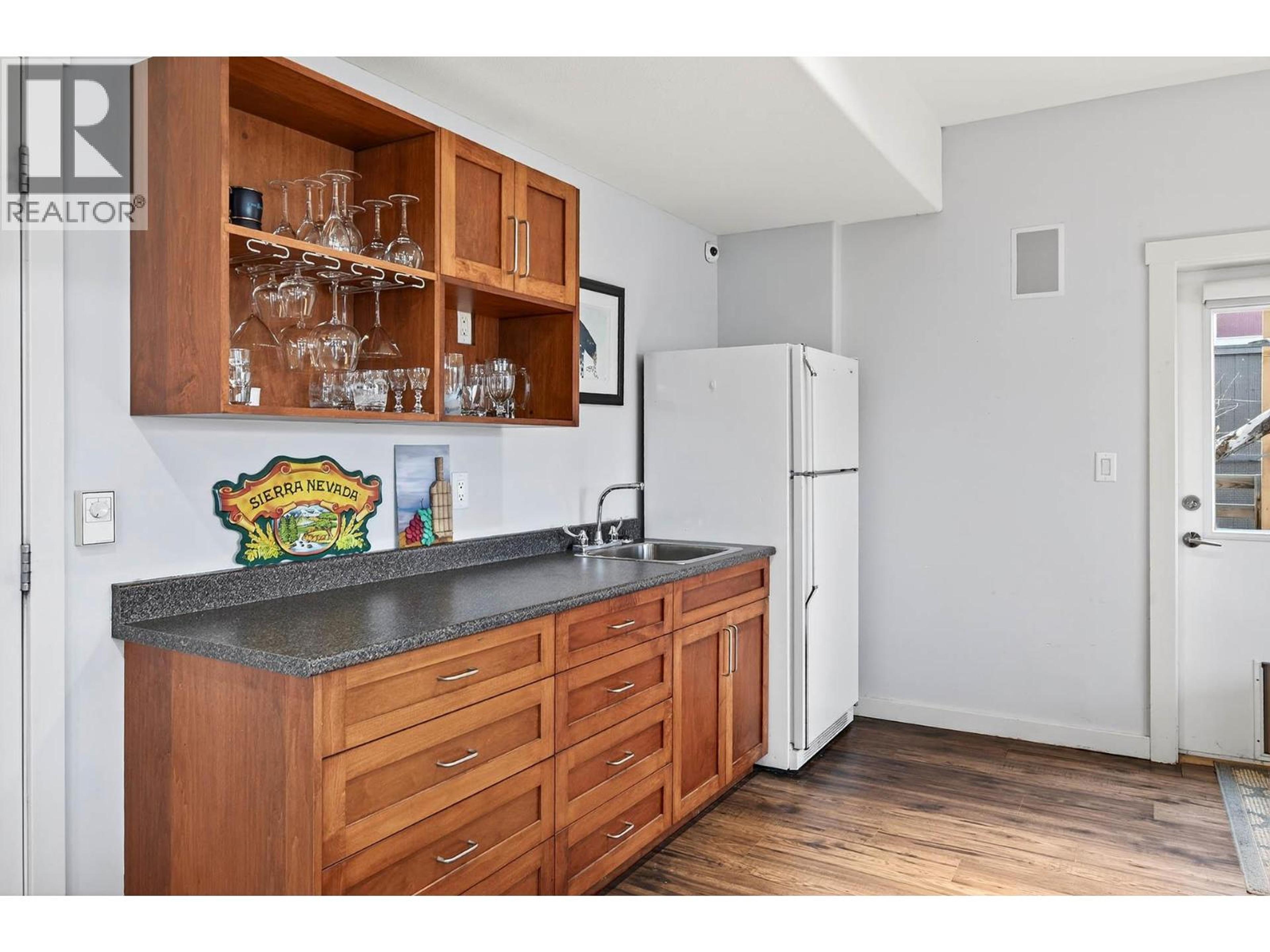 302 MARIPOSA COURT - 48