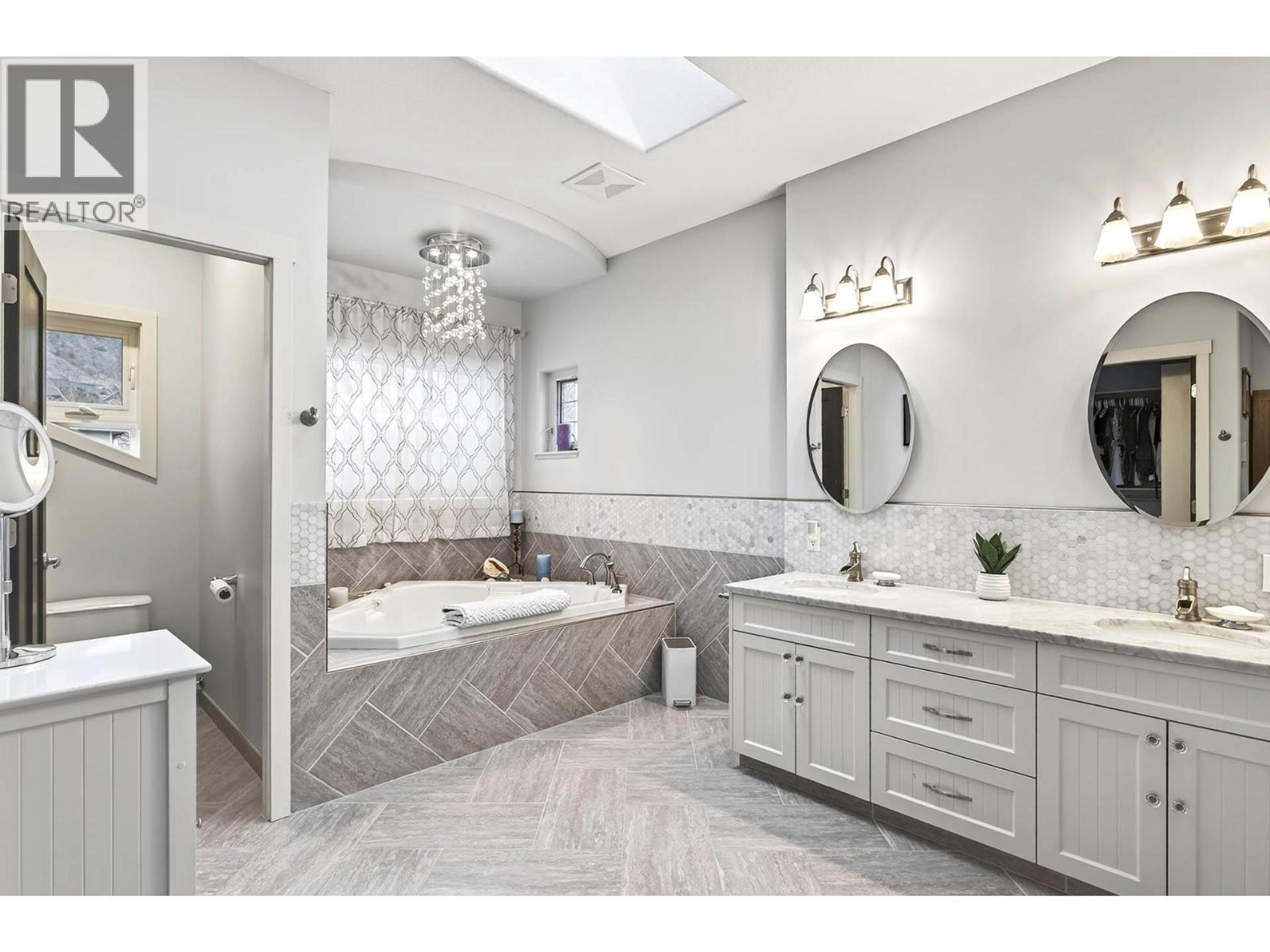 302 MARIPOSA COURT - 14