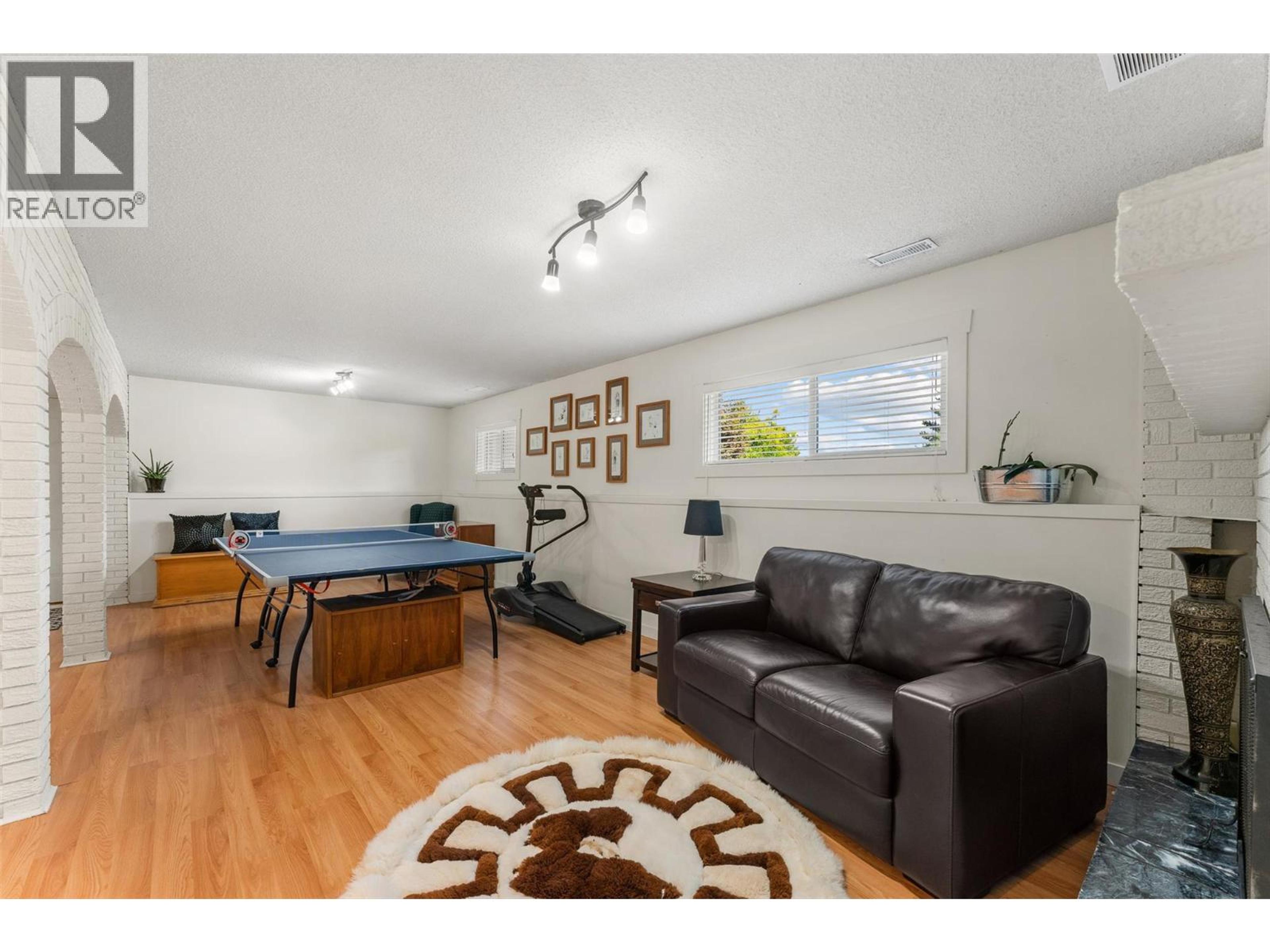 2710 GUIDI ROAD - 43