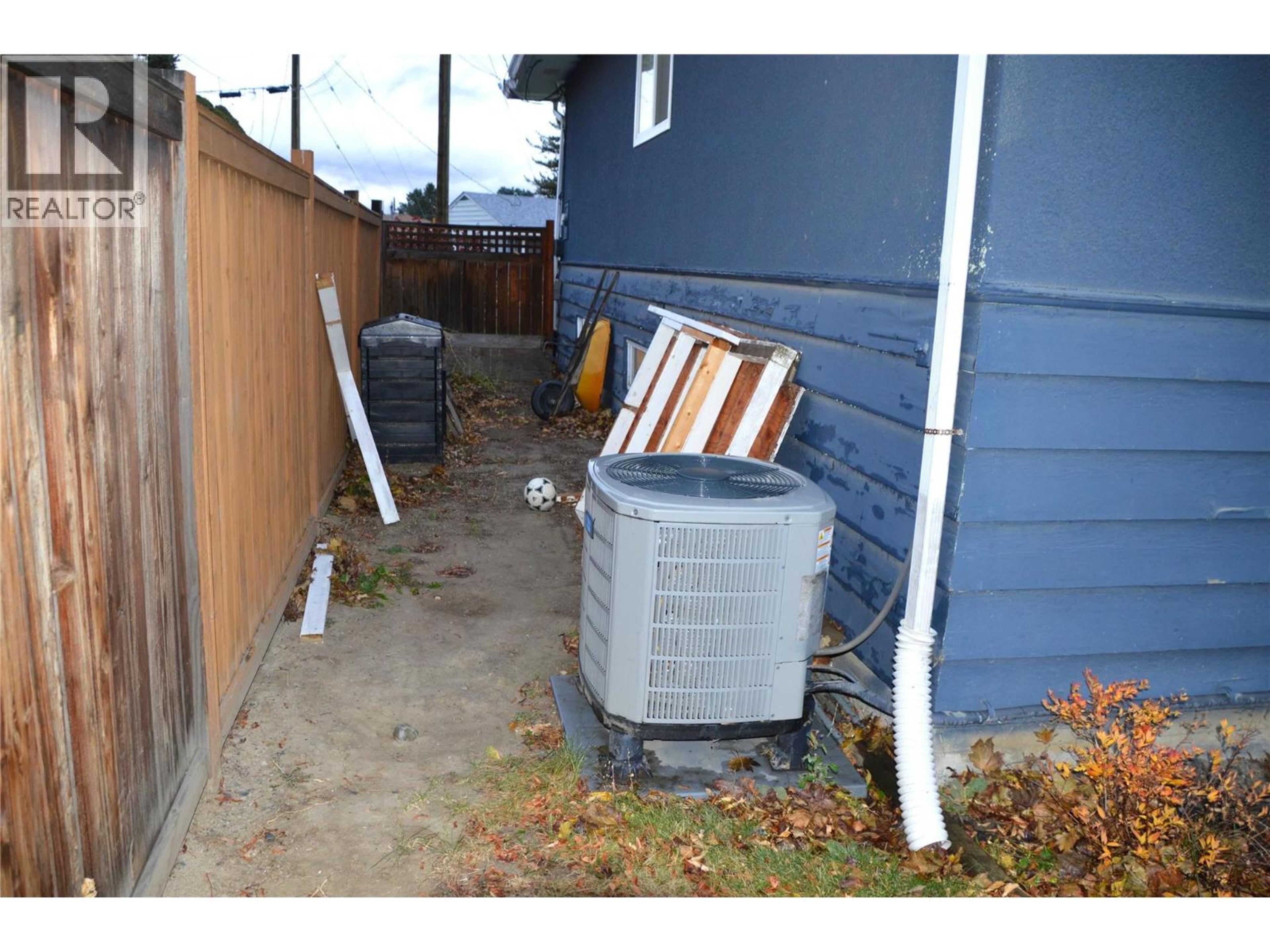 609 REGINA AVENUE - 13