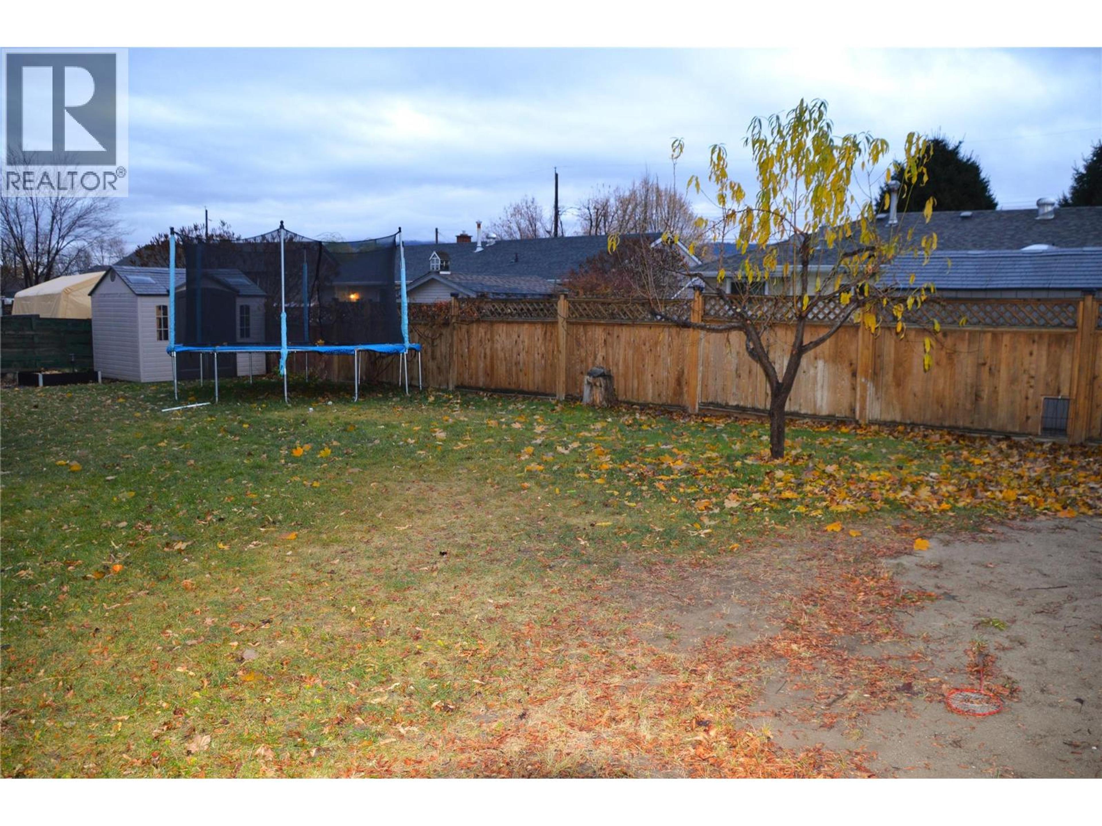 609 REGINA AVENUE - 14