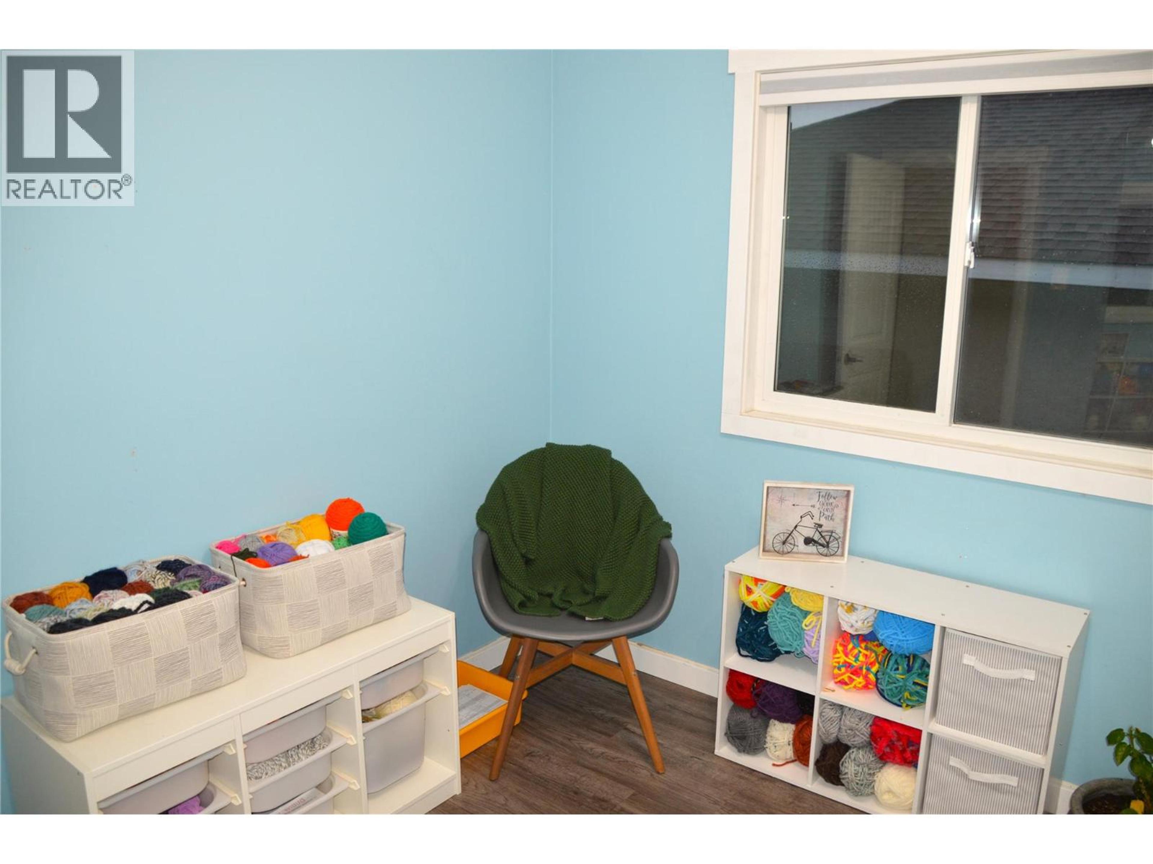 609 REGINA AVENUE - 22