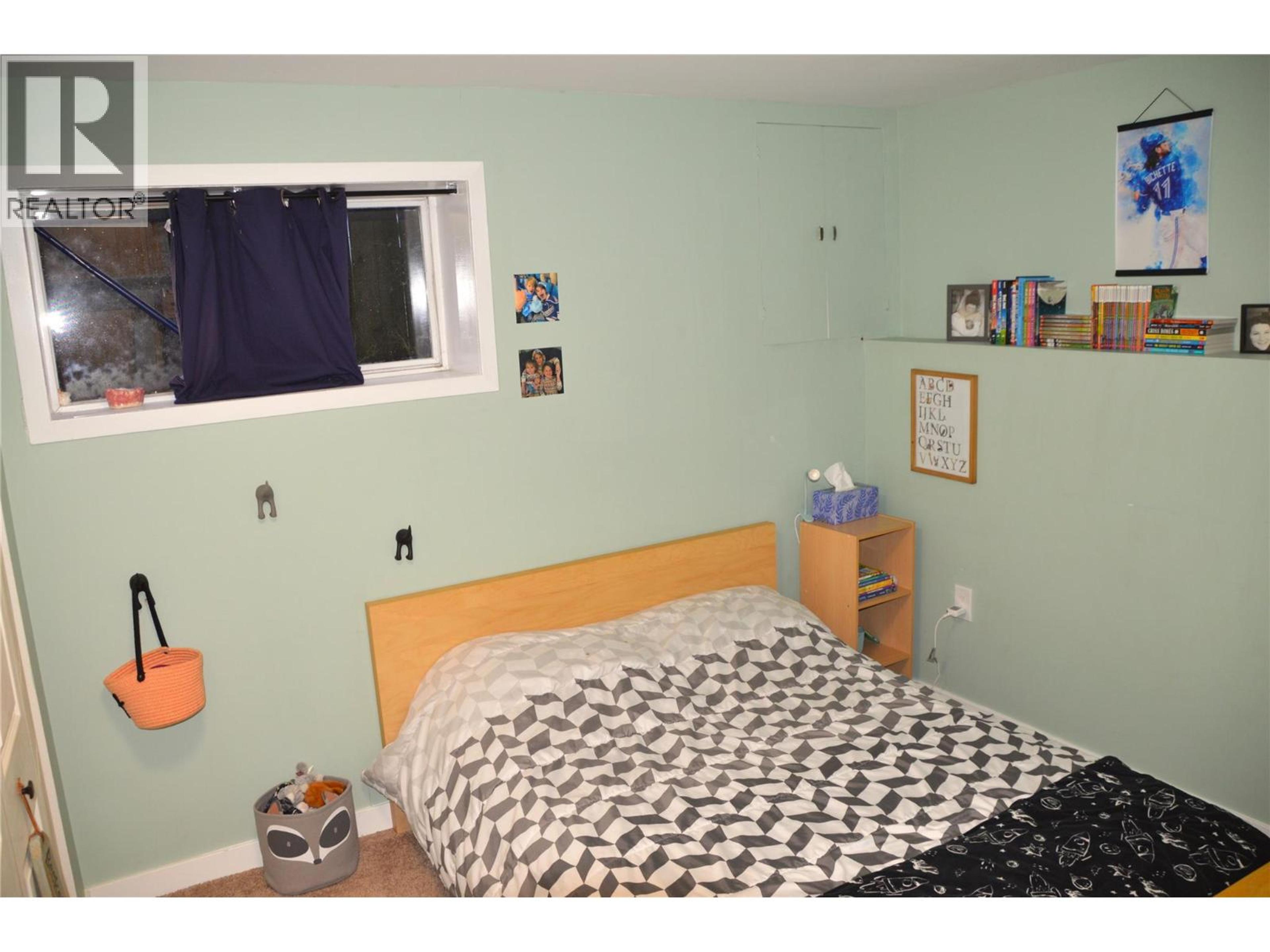 609 REGINA AVENUE - 36