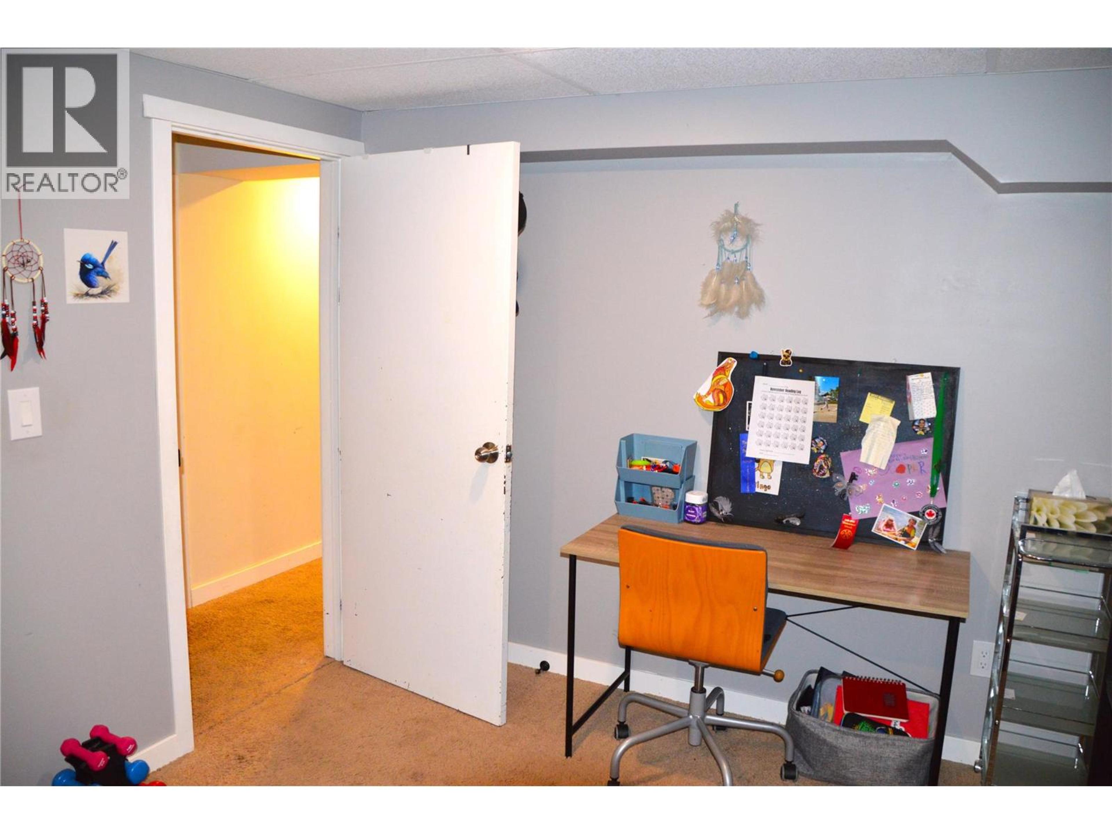 609 REGINA AVENUE - 39