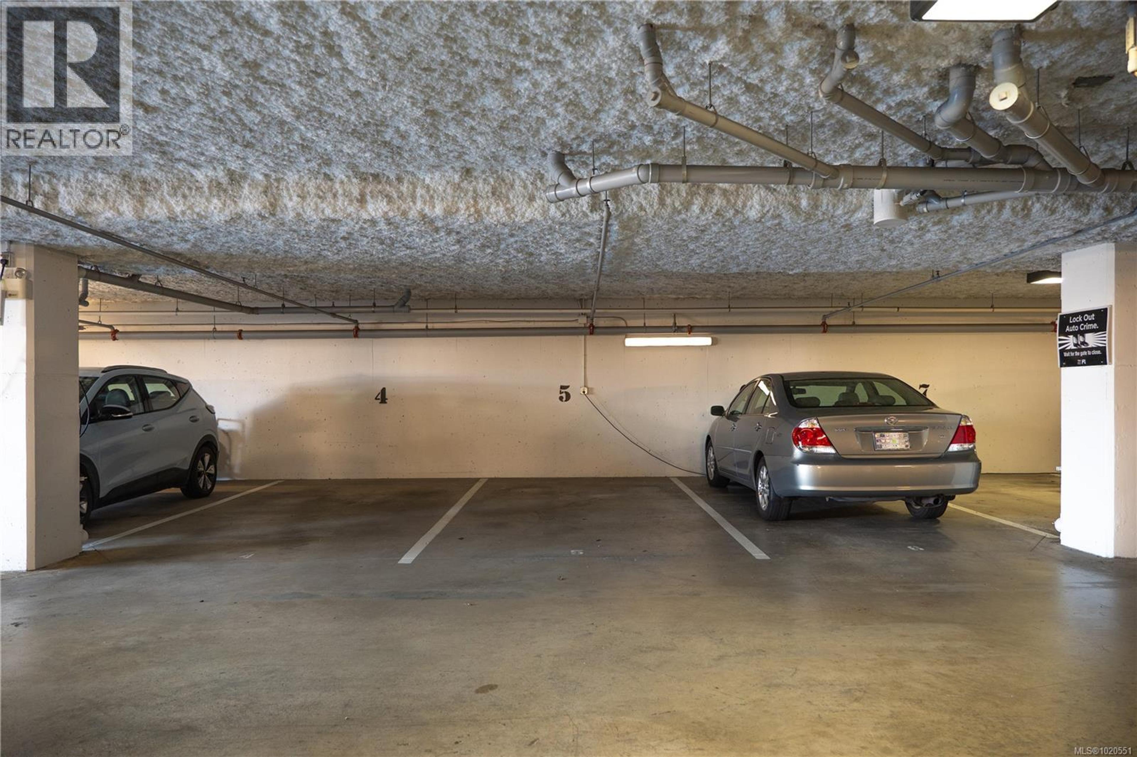 #212 6728 DICKINSON RD - 33