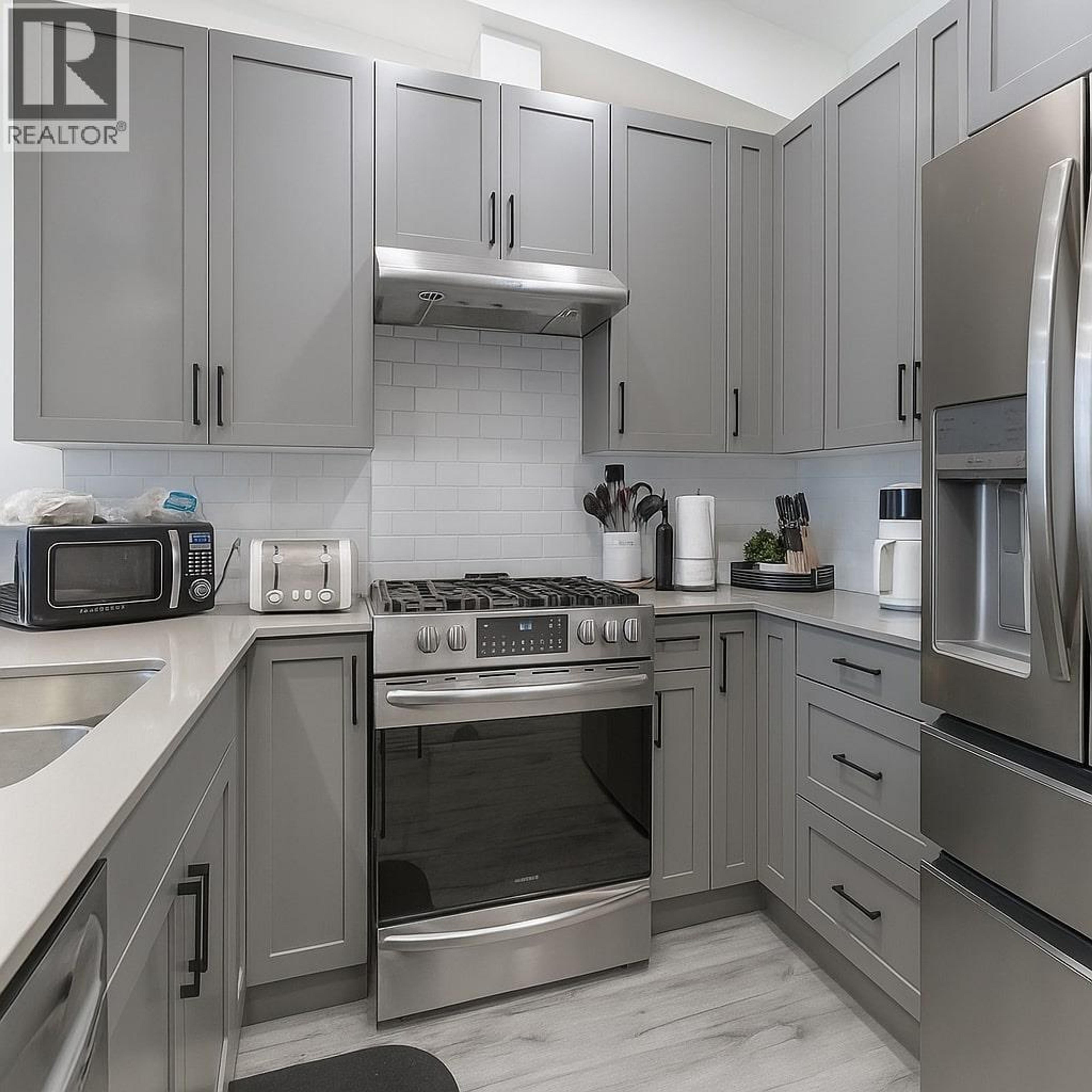 #405 651 DUNES DRIVE - 10