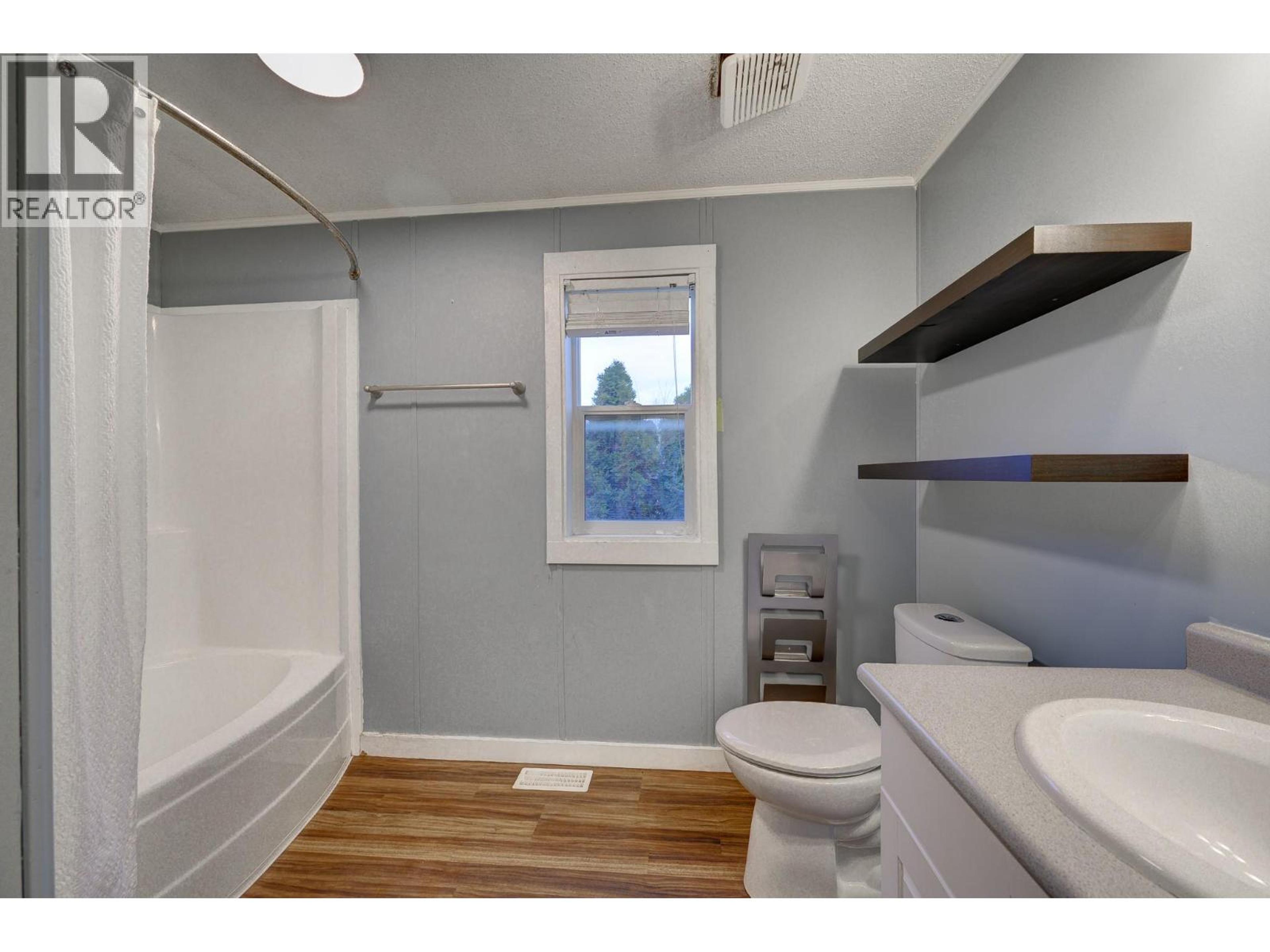 #E6 220 G & M ROAD - 12