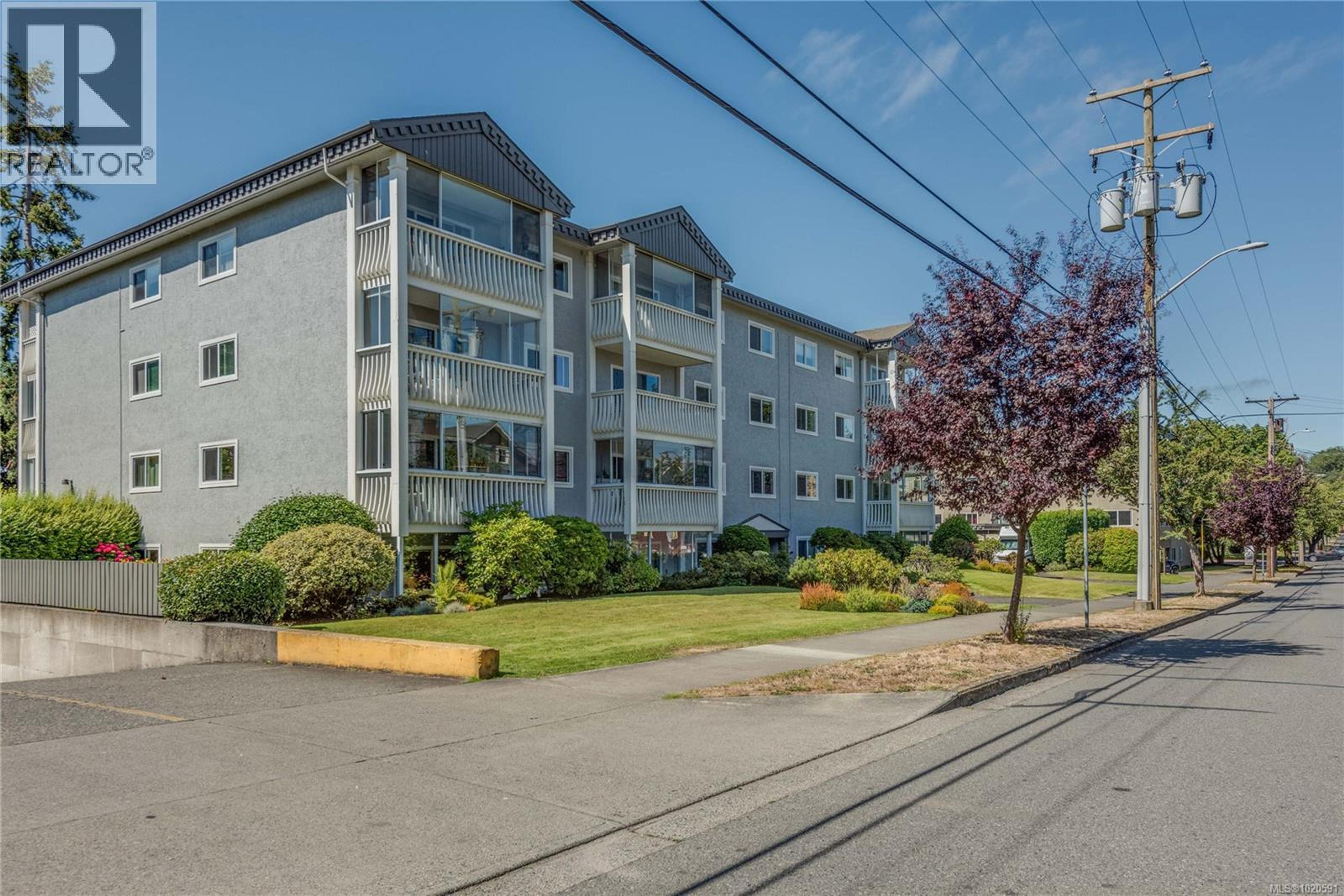 1115 Rockland Ave, Victoria - Exteriors - Full Complex View - Photo 6