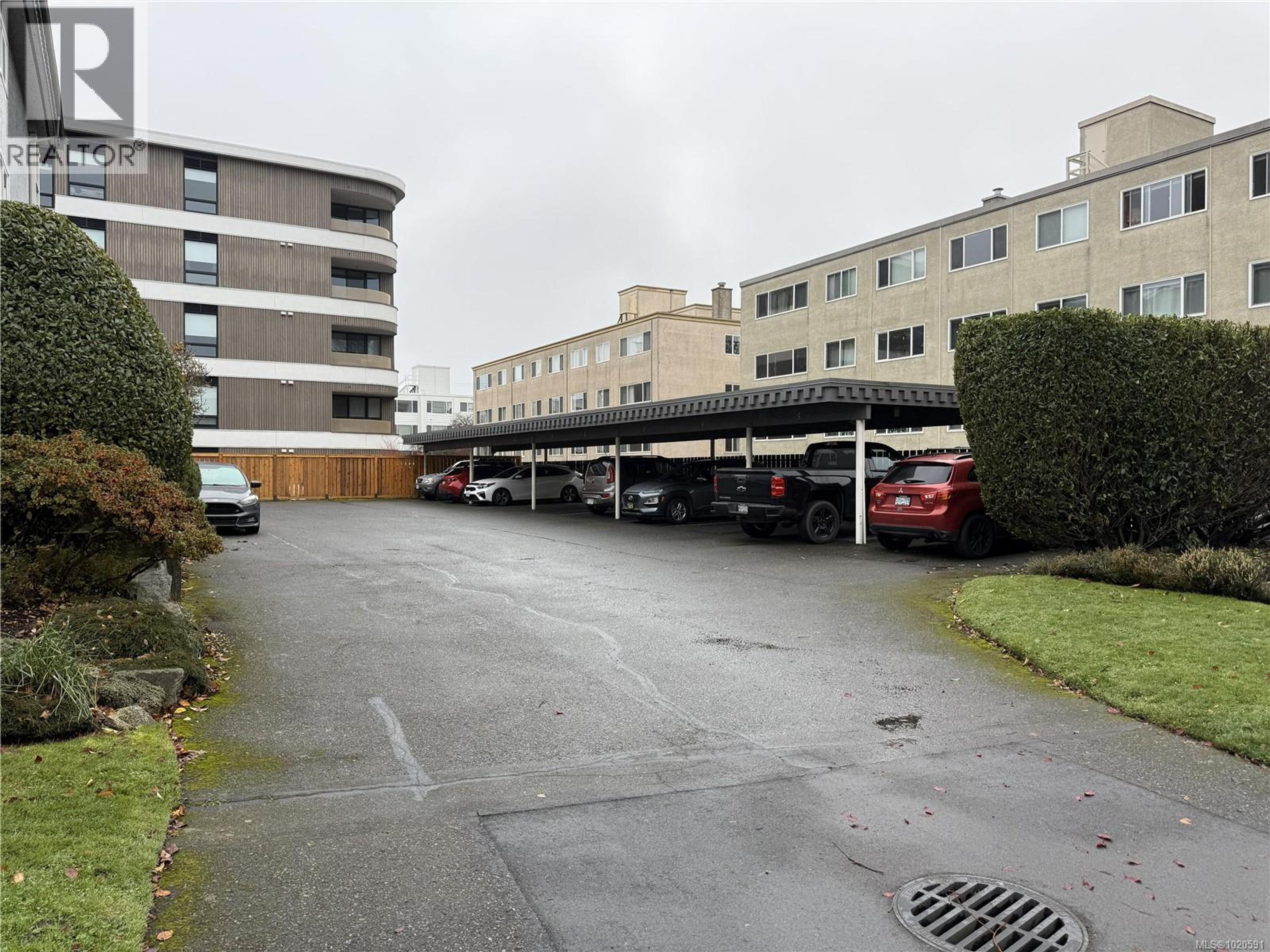 1115 Rockland Ave, Victoria - Exteriors - Full Complex View - Photo 8