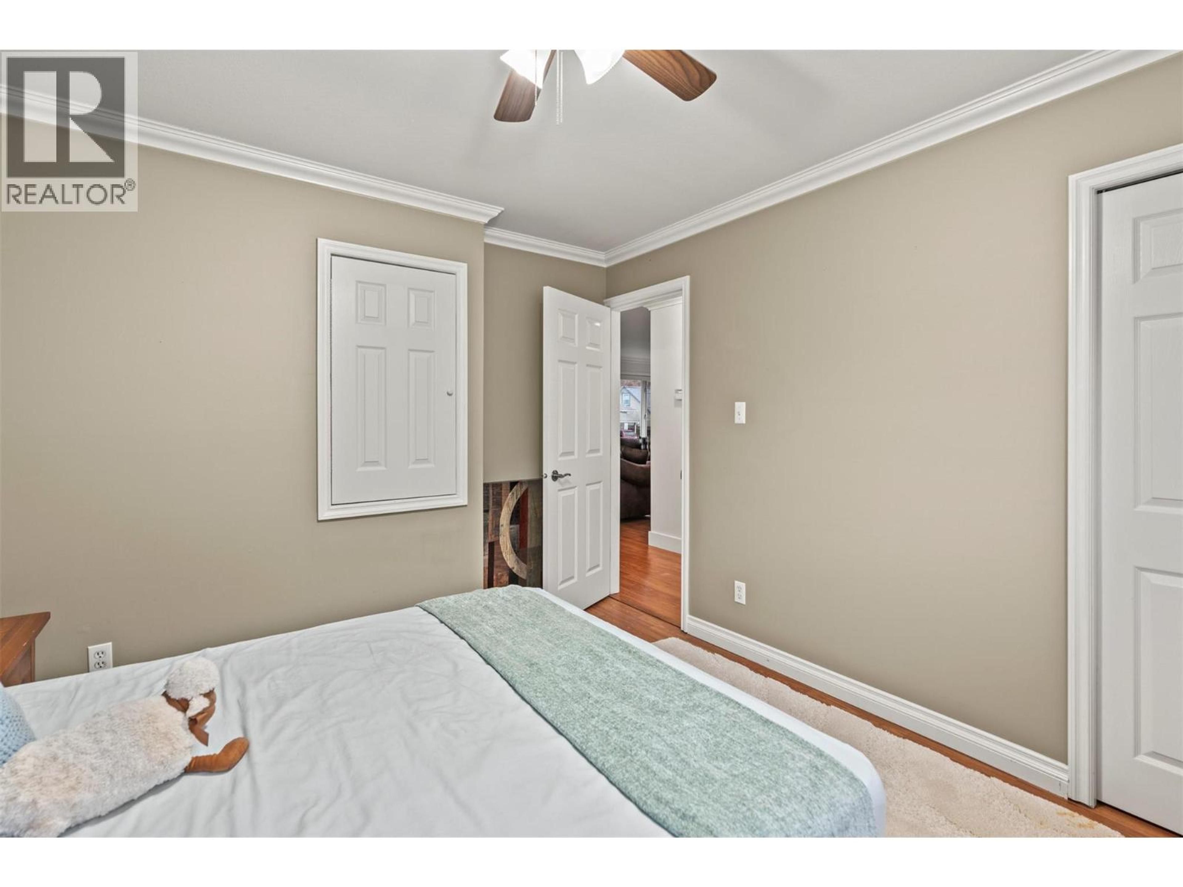 110 WEST ENDERBY ROAD - 21