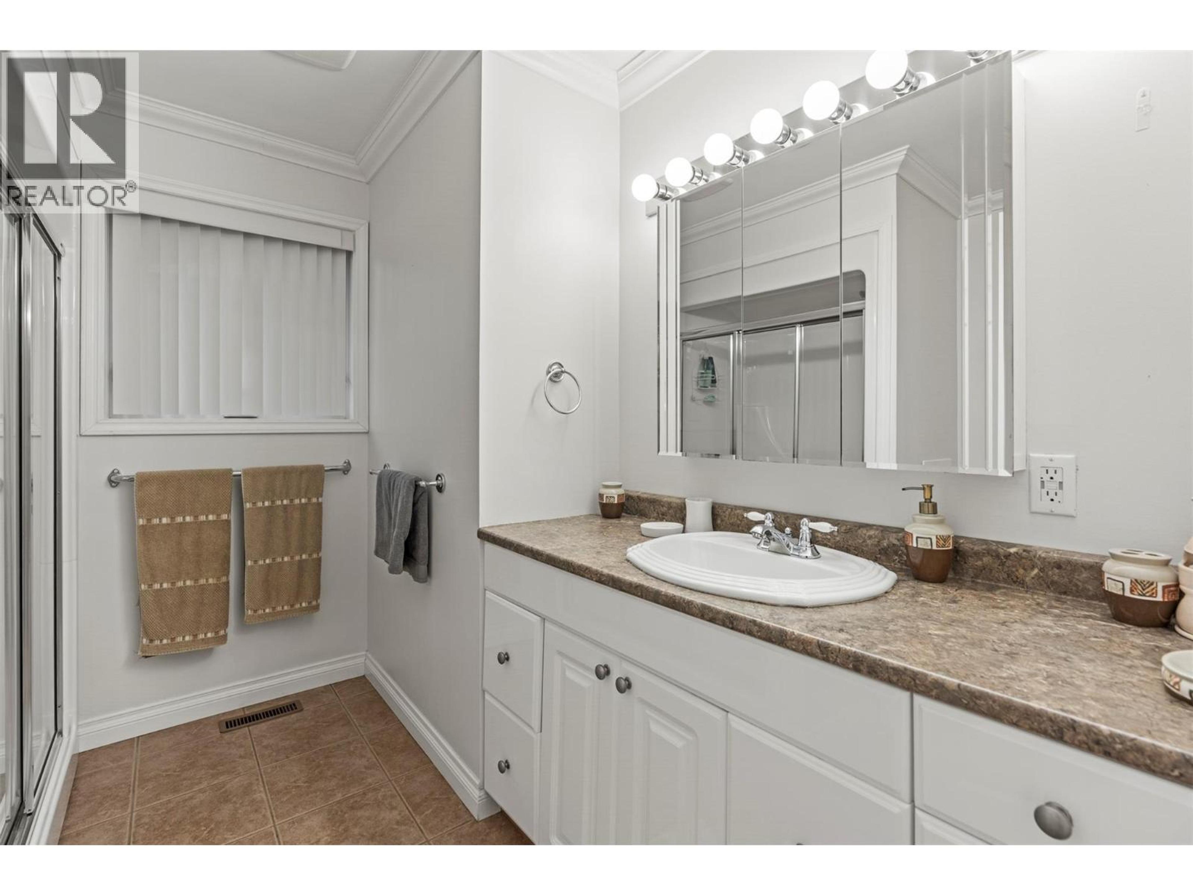 110 WEST ENDERBY ROAD - 22