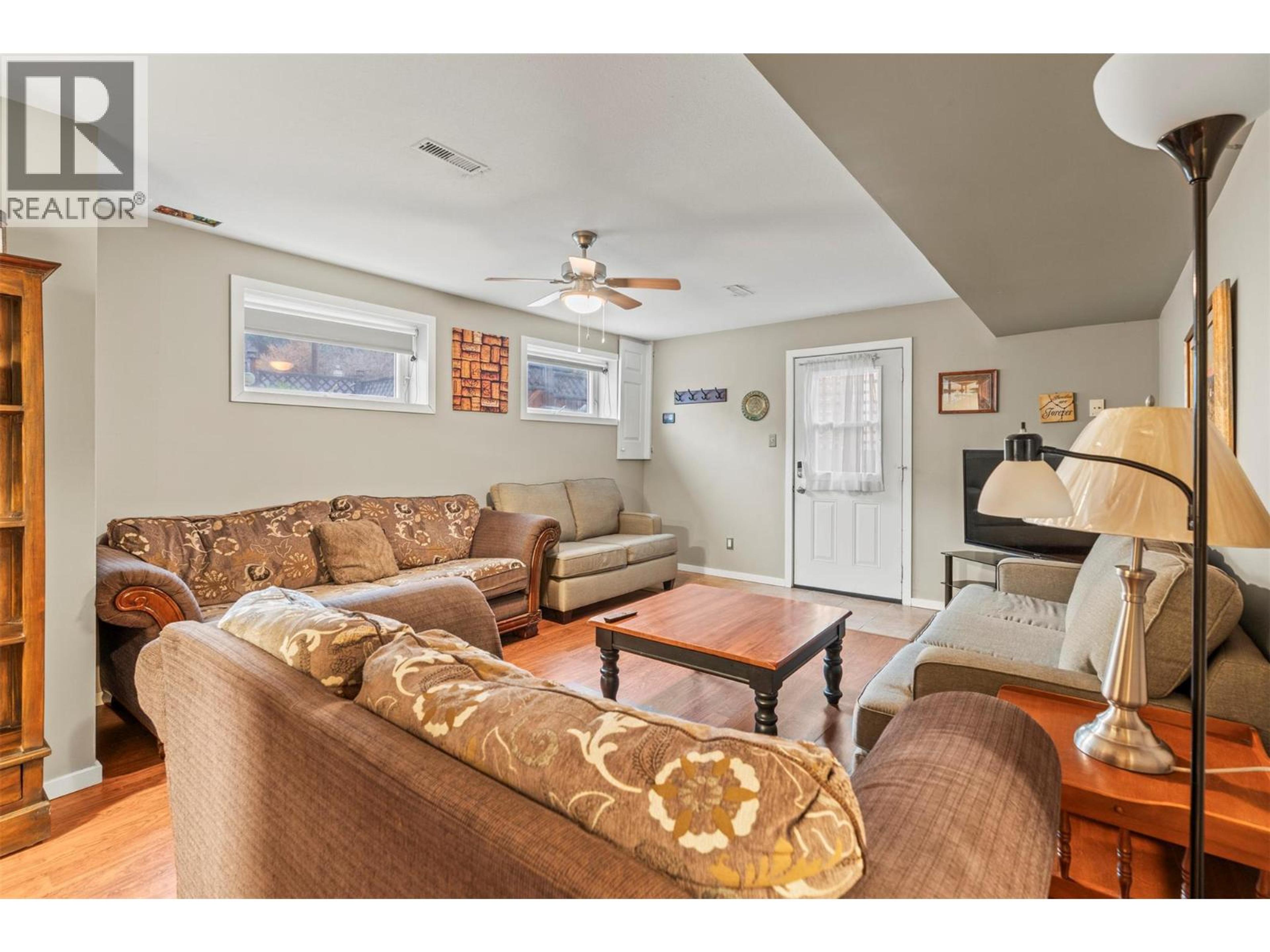 110 WEST ENDERBY ROAD - 29