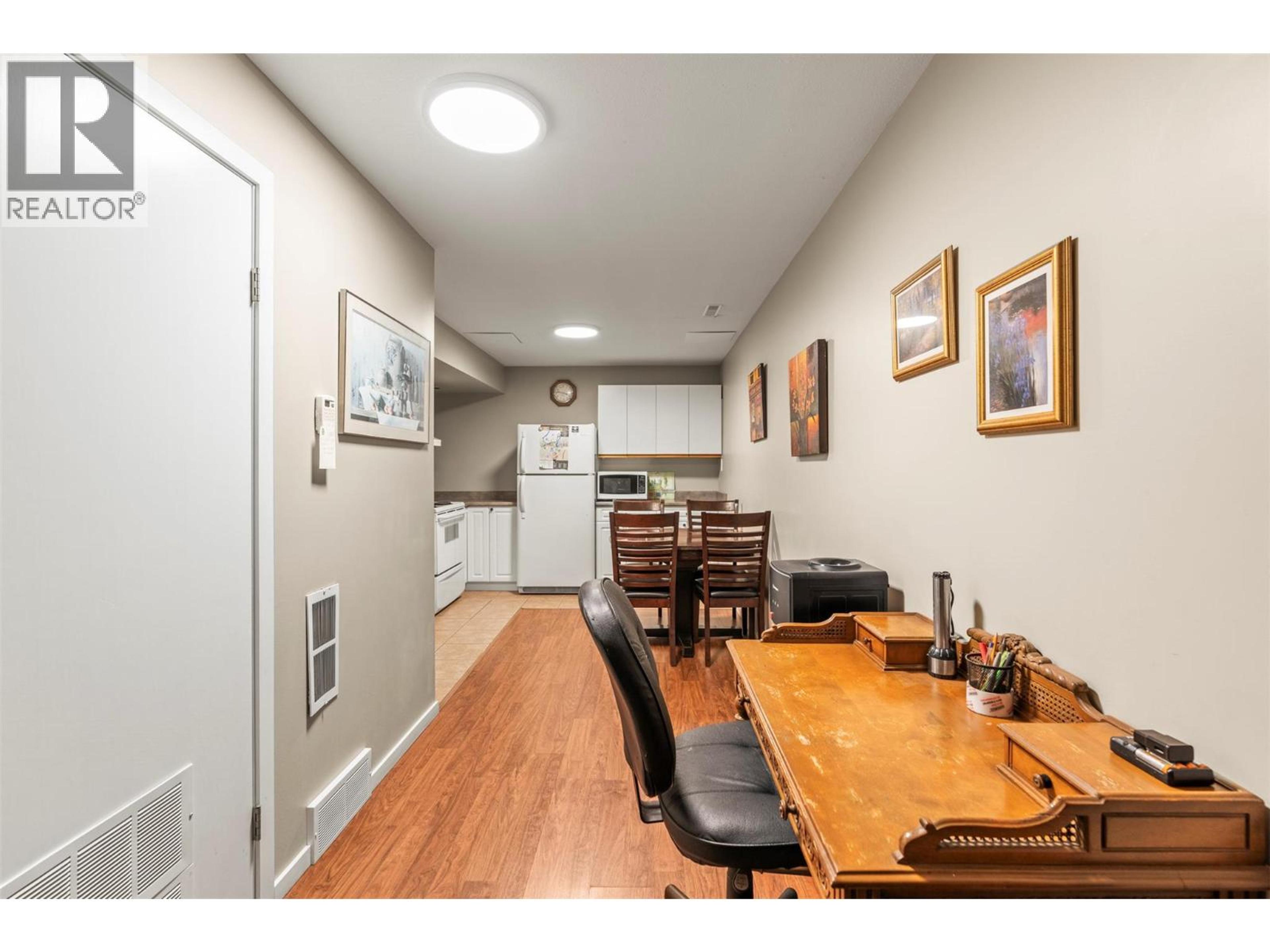 110 WEST ENDERBY ROAD - 31