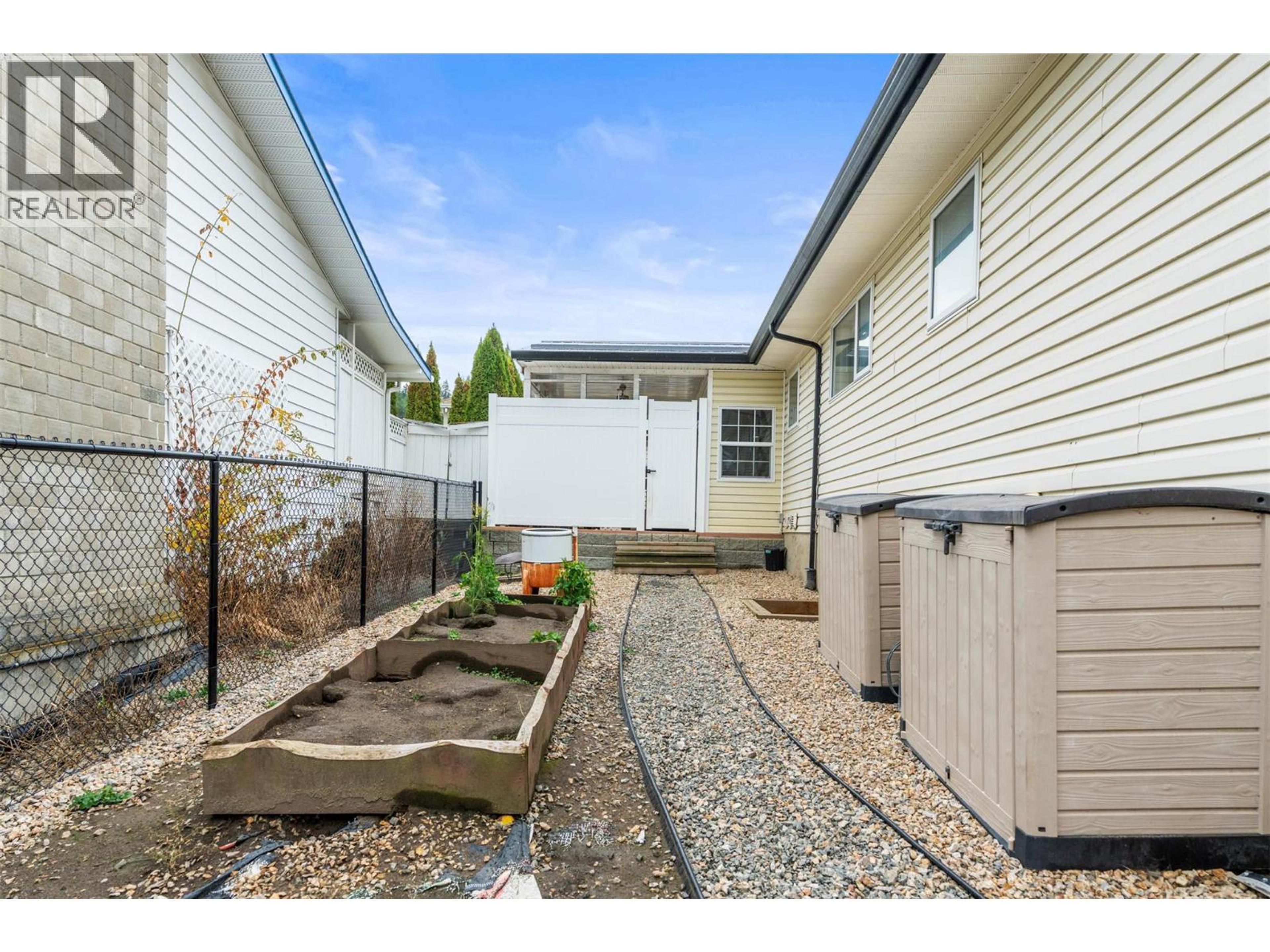 110 WEST ENDERBY ROAD - 42