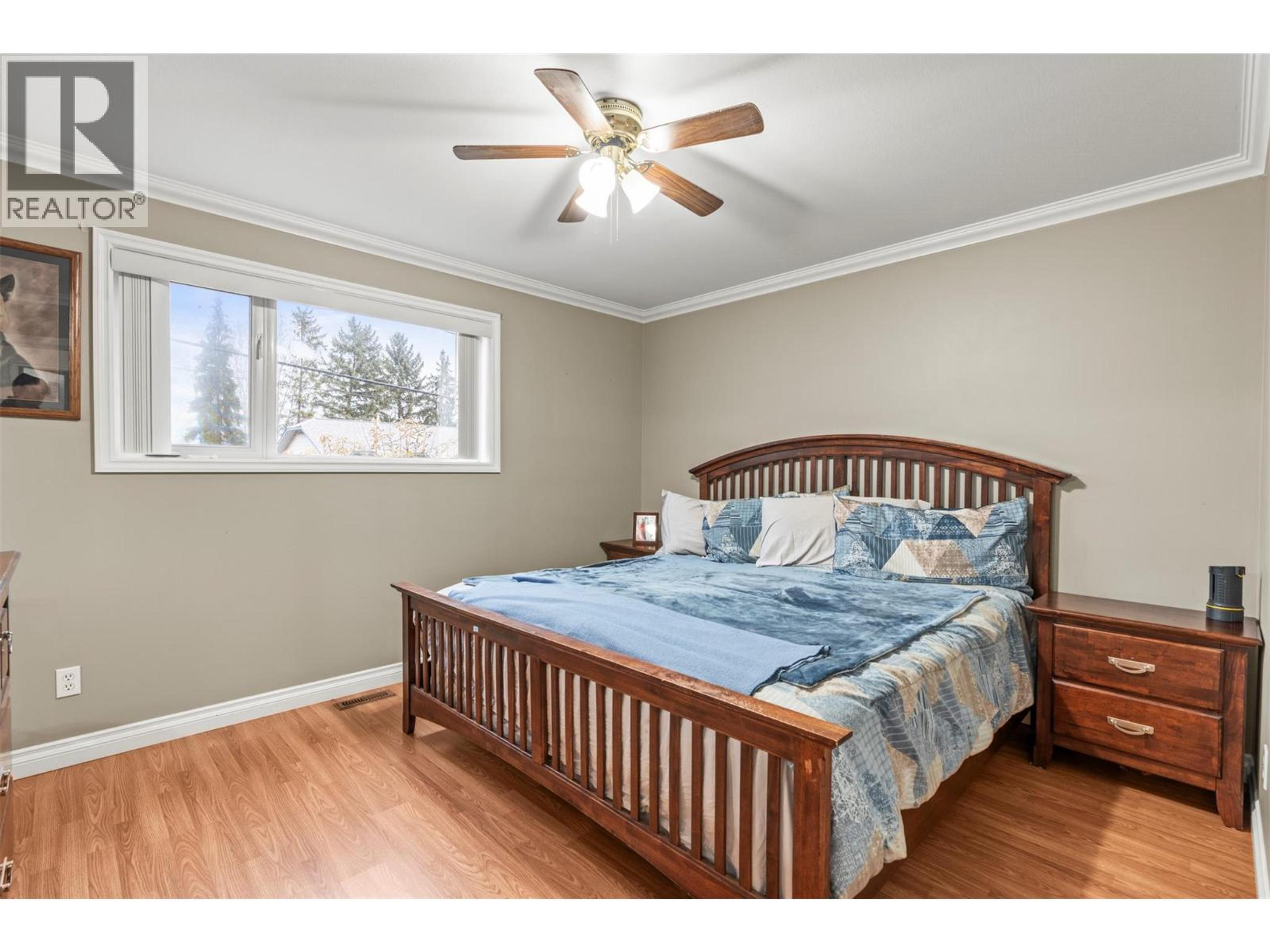 110 WEST ENDERBY ROAD - 24