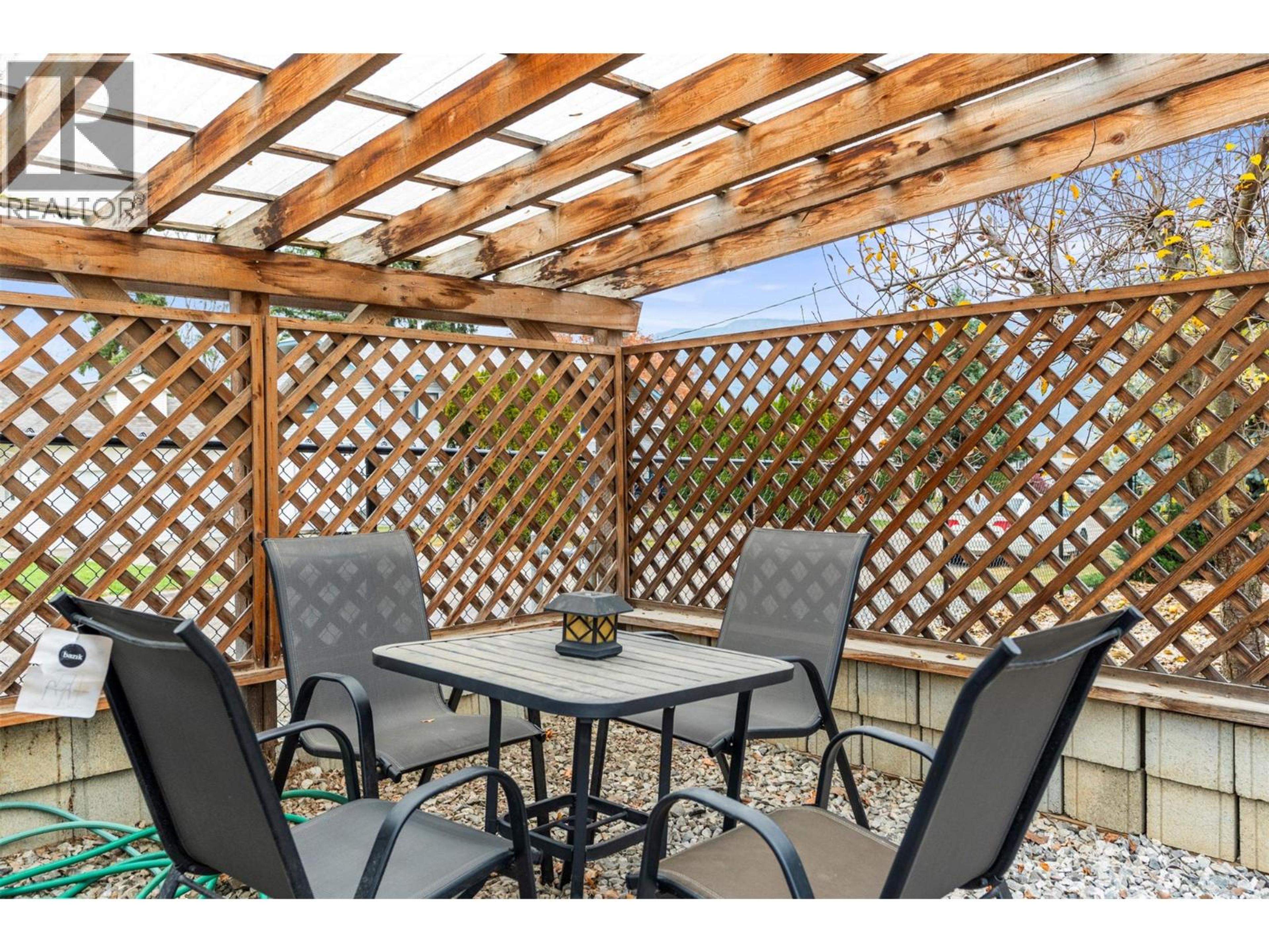 110 WEST ENDERBY ROAD - 45