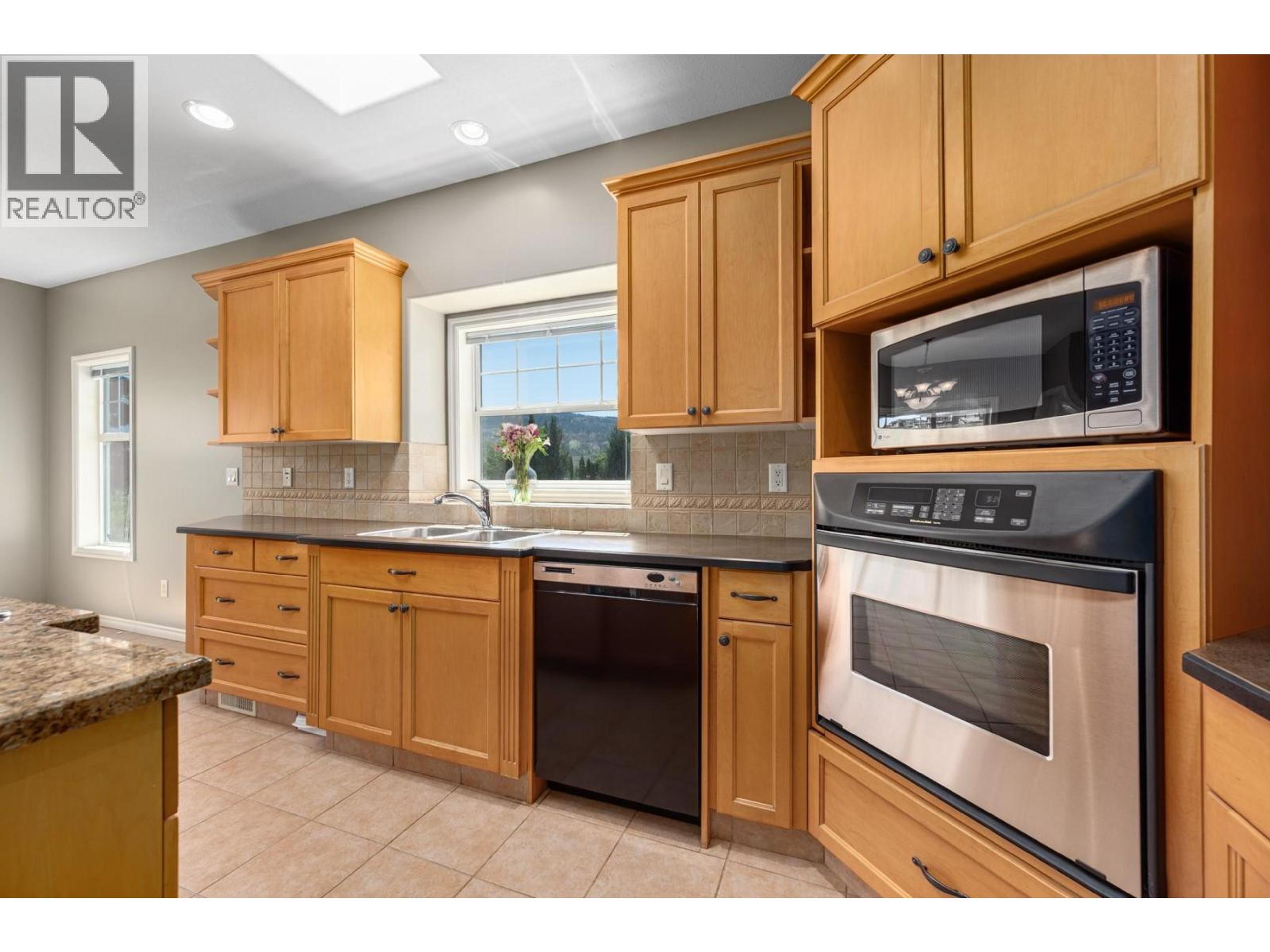 267 SAGEWOOD LANE - 7