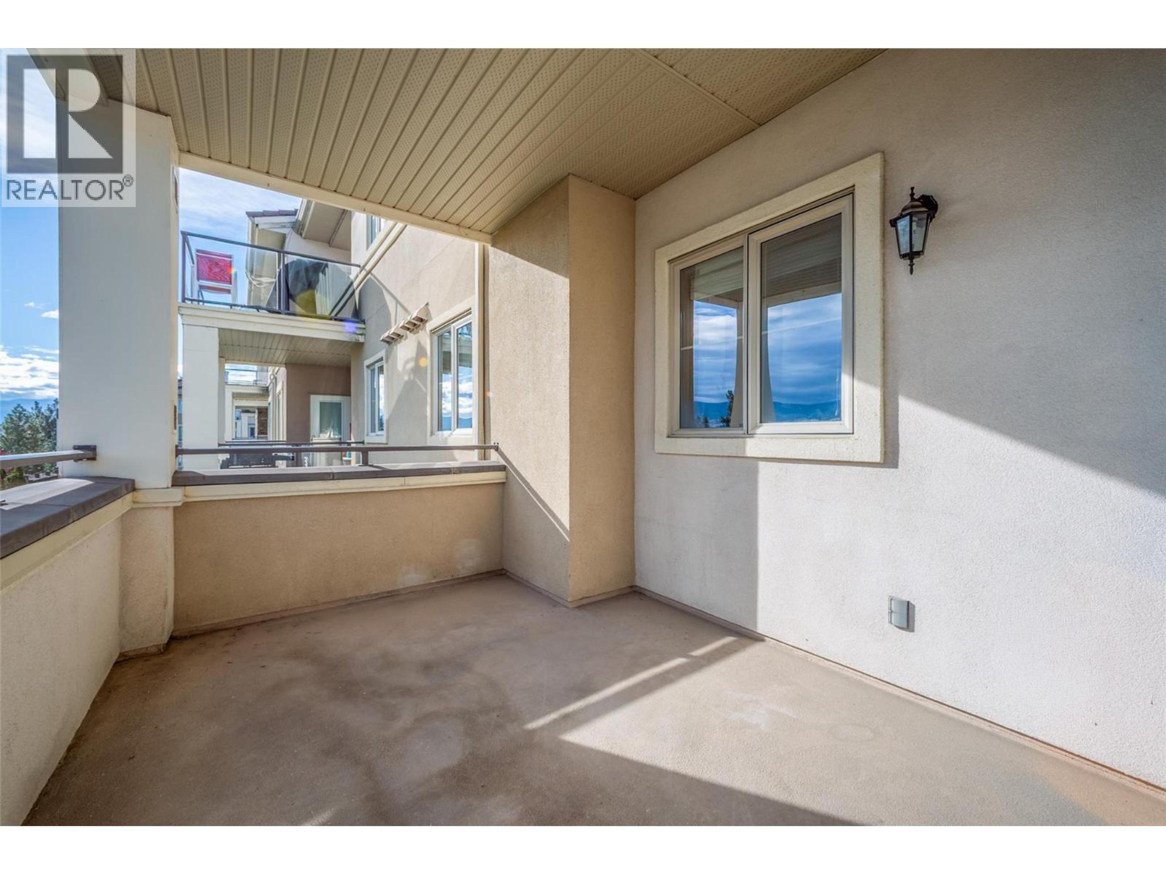 #1514 1875 COUNTRY CLUB DRIVE - 17