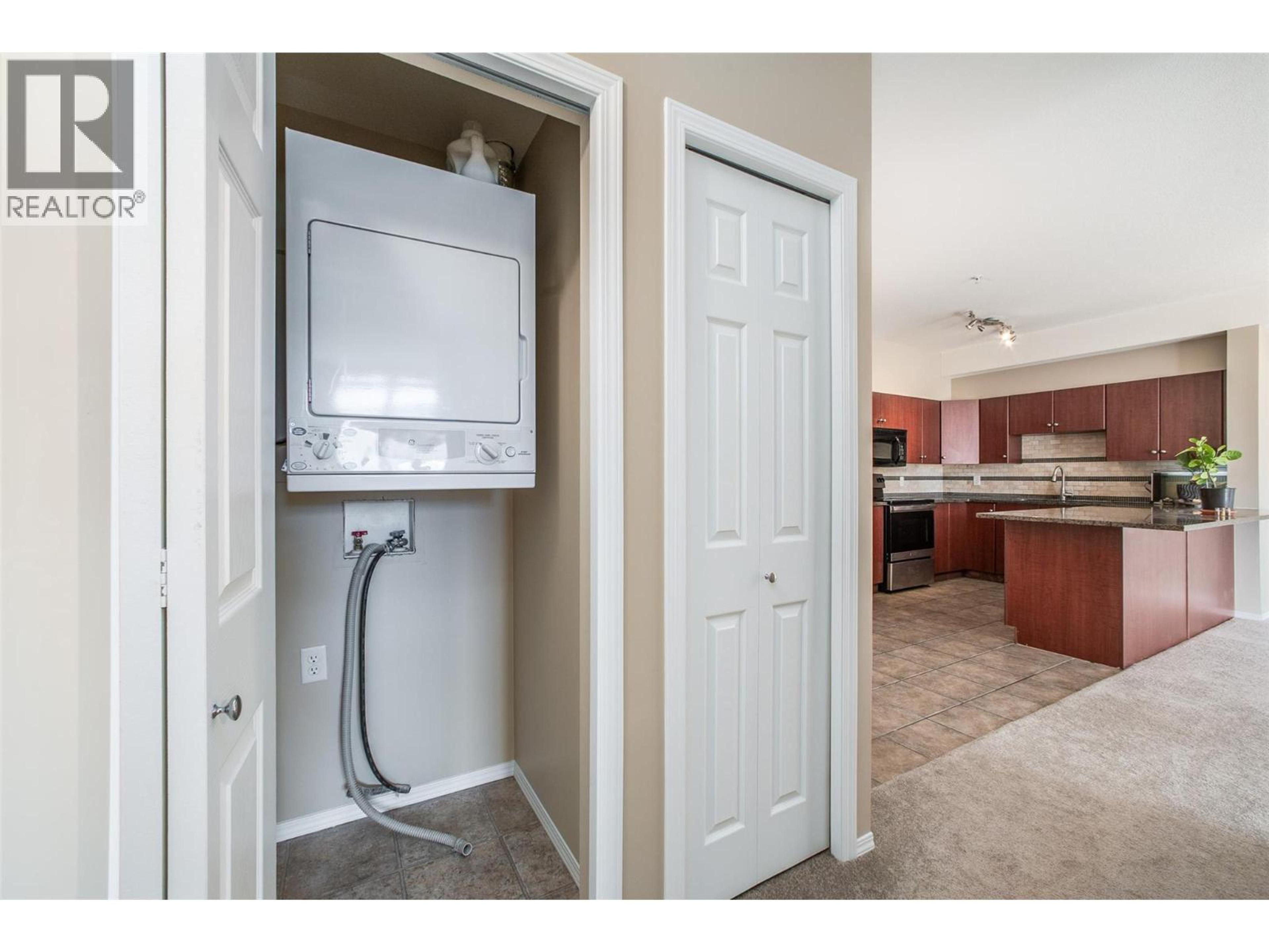 #1514 1875 COUNTRY CLUB DRIVE - 28