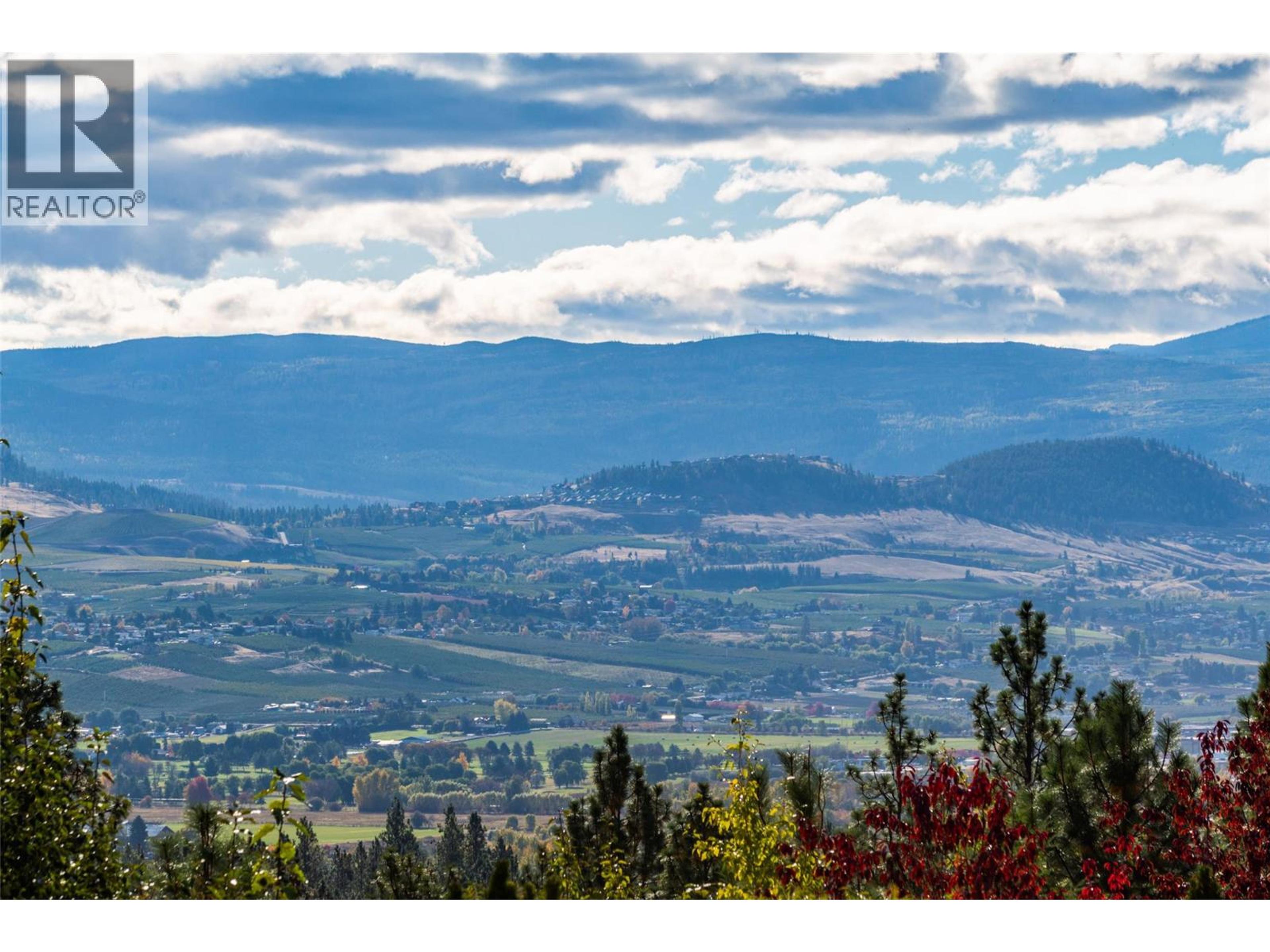 #1514 1875 COUNTRY CLUB DRIVE - 36