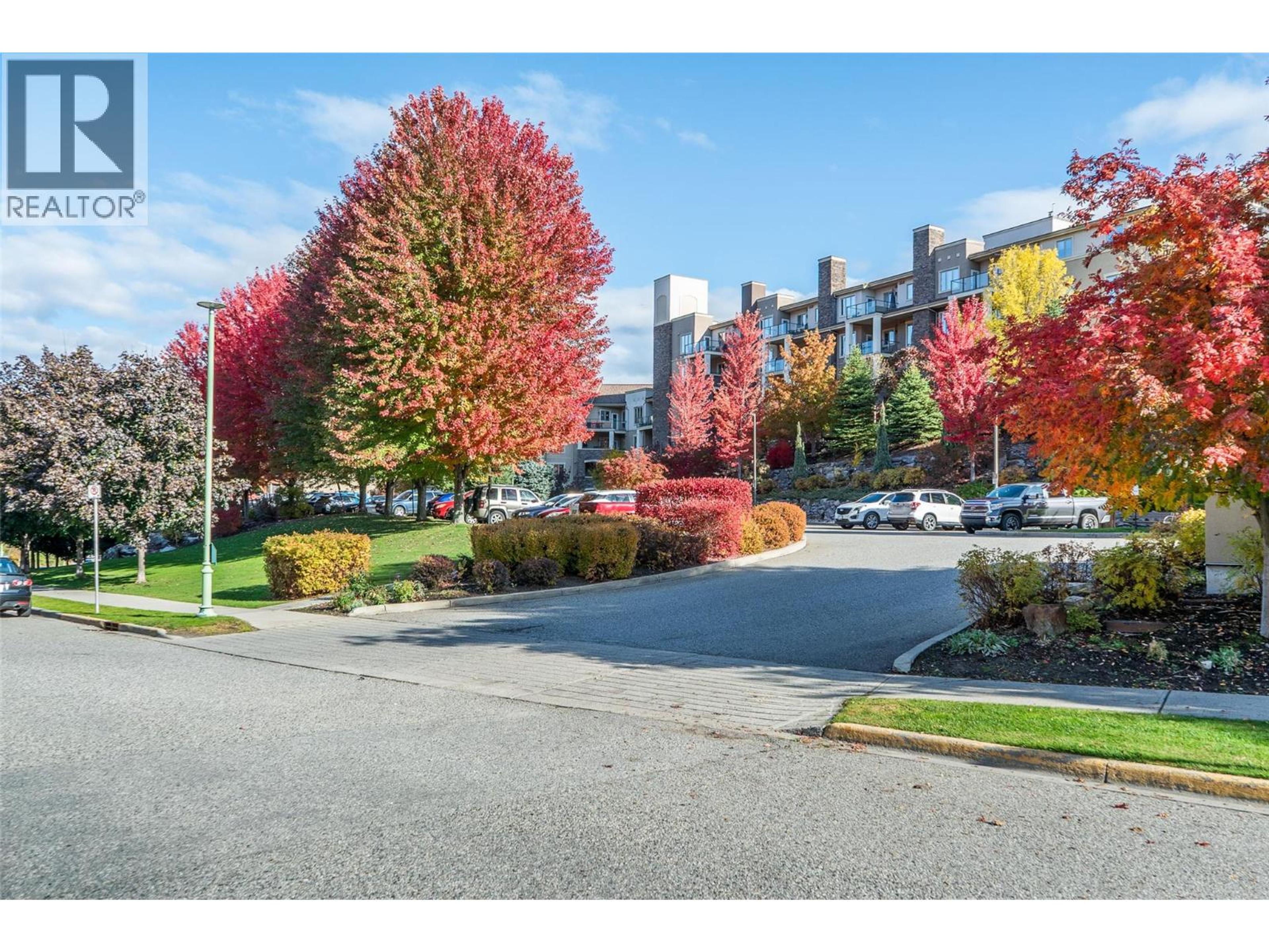 #1514 1875 COUNTRY CLUB DRIVE - 39