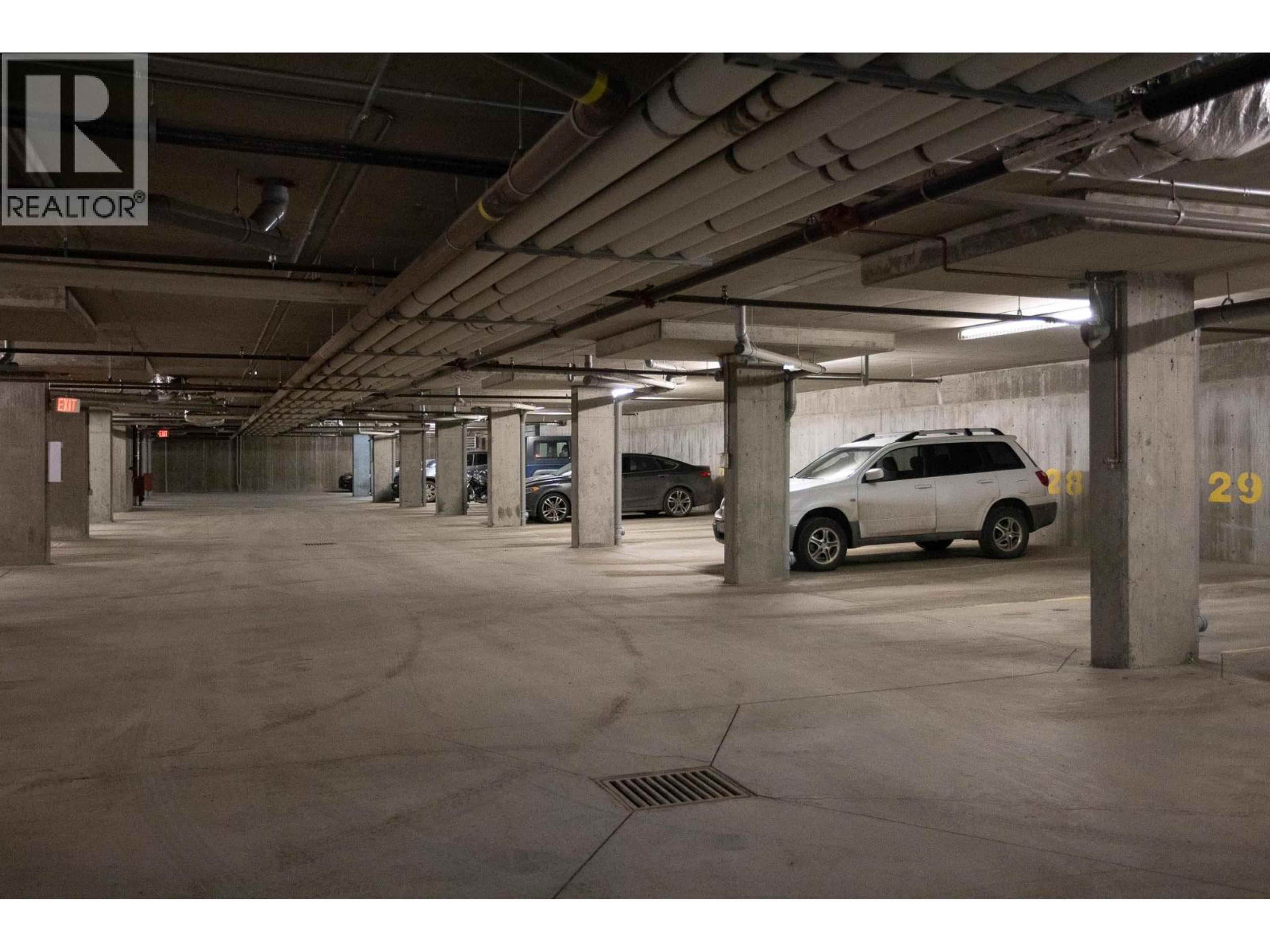 #1514 1875 COUNTRY CLUB DRIVE - 44