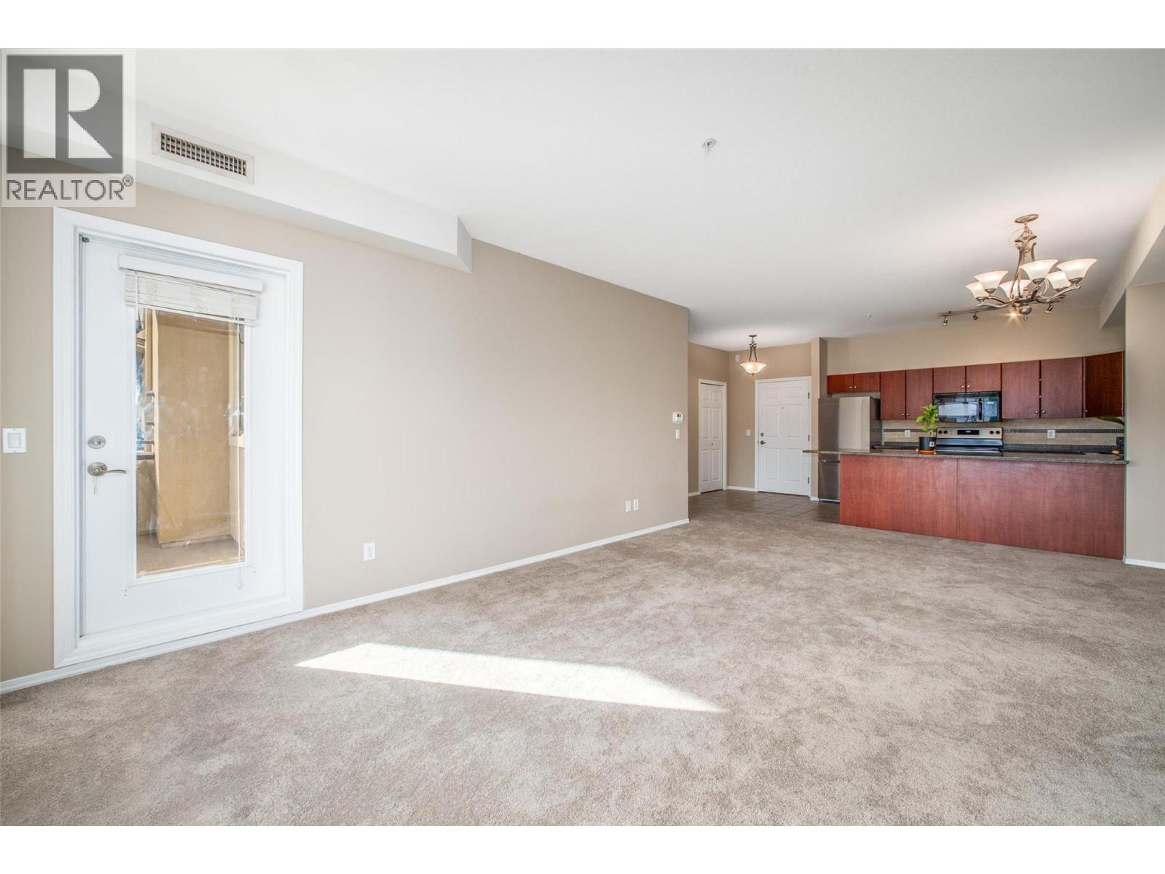 #1514 1875 COUNTRY CLUB DRIVE - 8