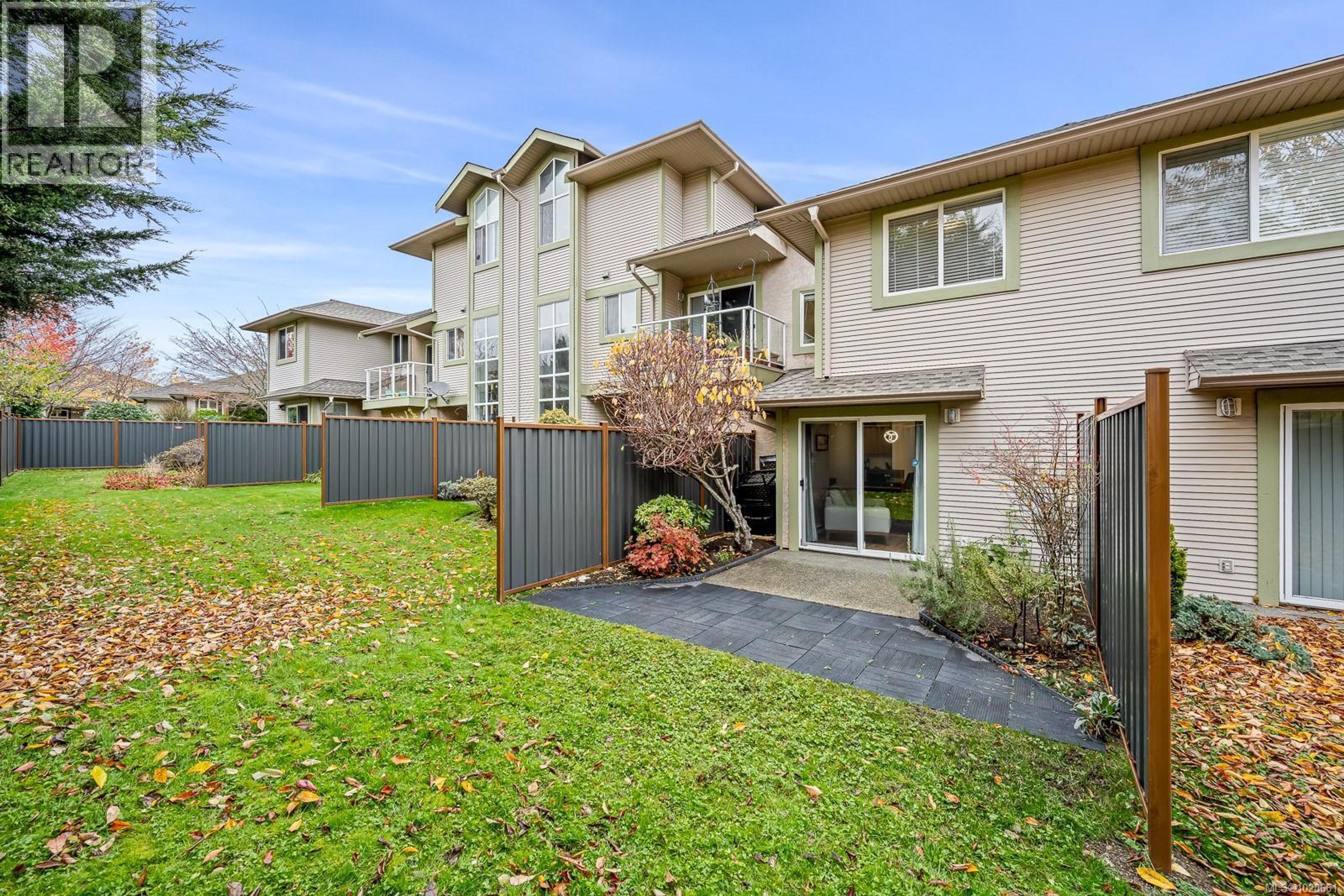 1275 Guthrie Rd, Comox - Exteriors - Full Complex View - Photo 5