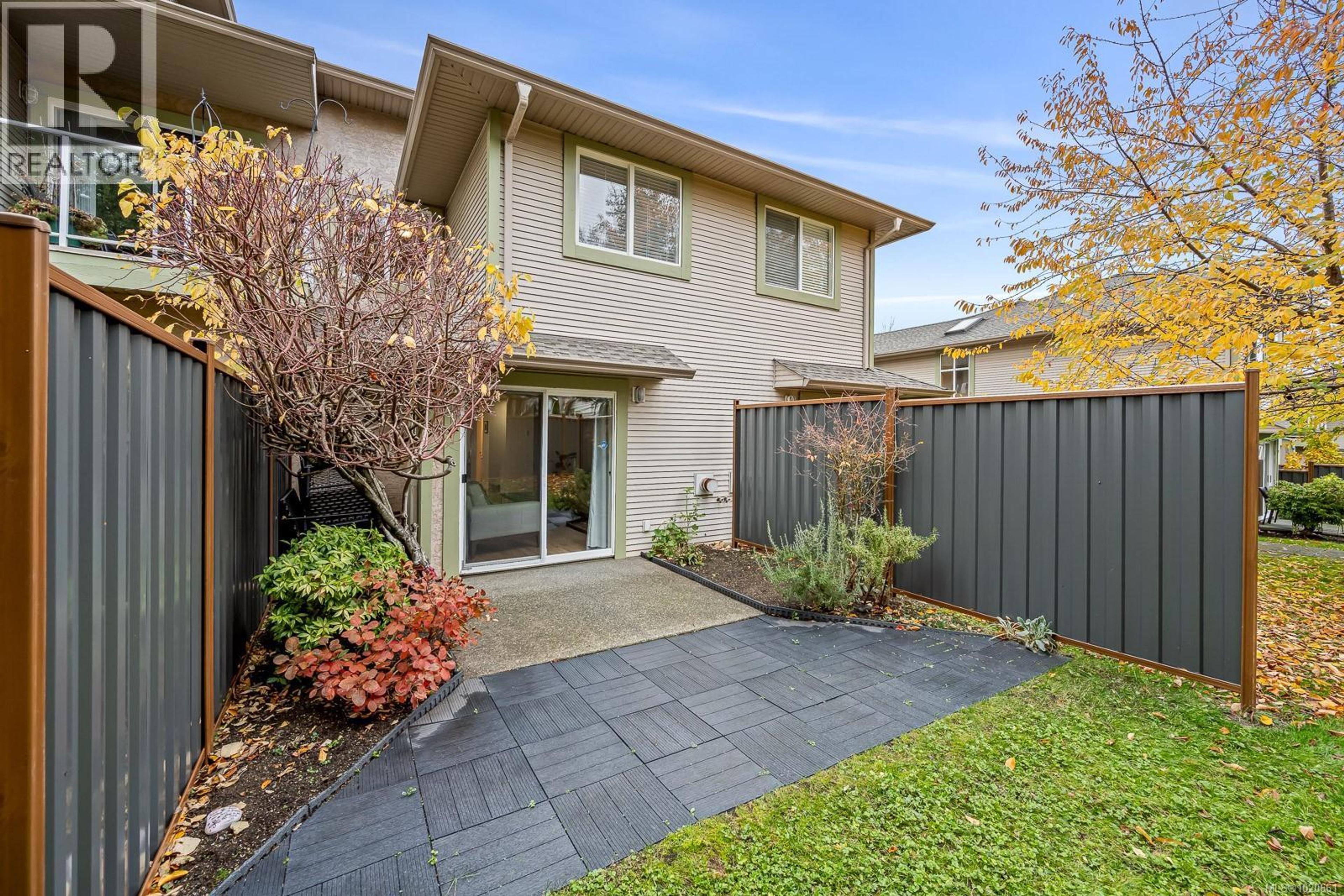 1275 Guthrie Rd, Comox - Exteriors - Photo 6