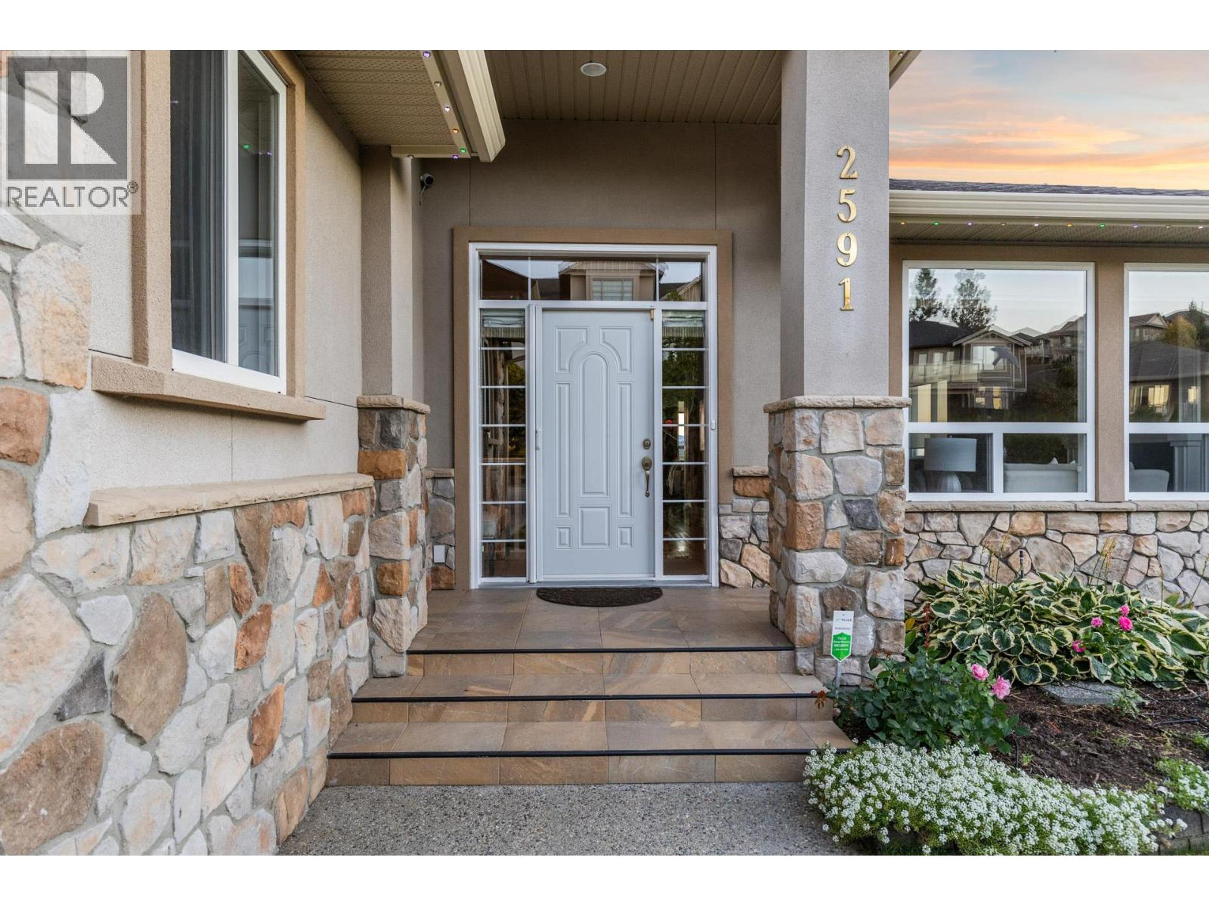 2591 LAKE BREEZE COURT - Image 3