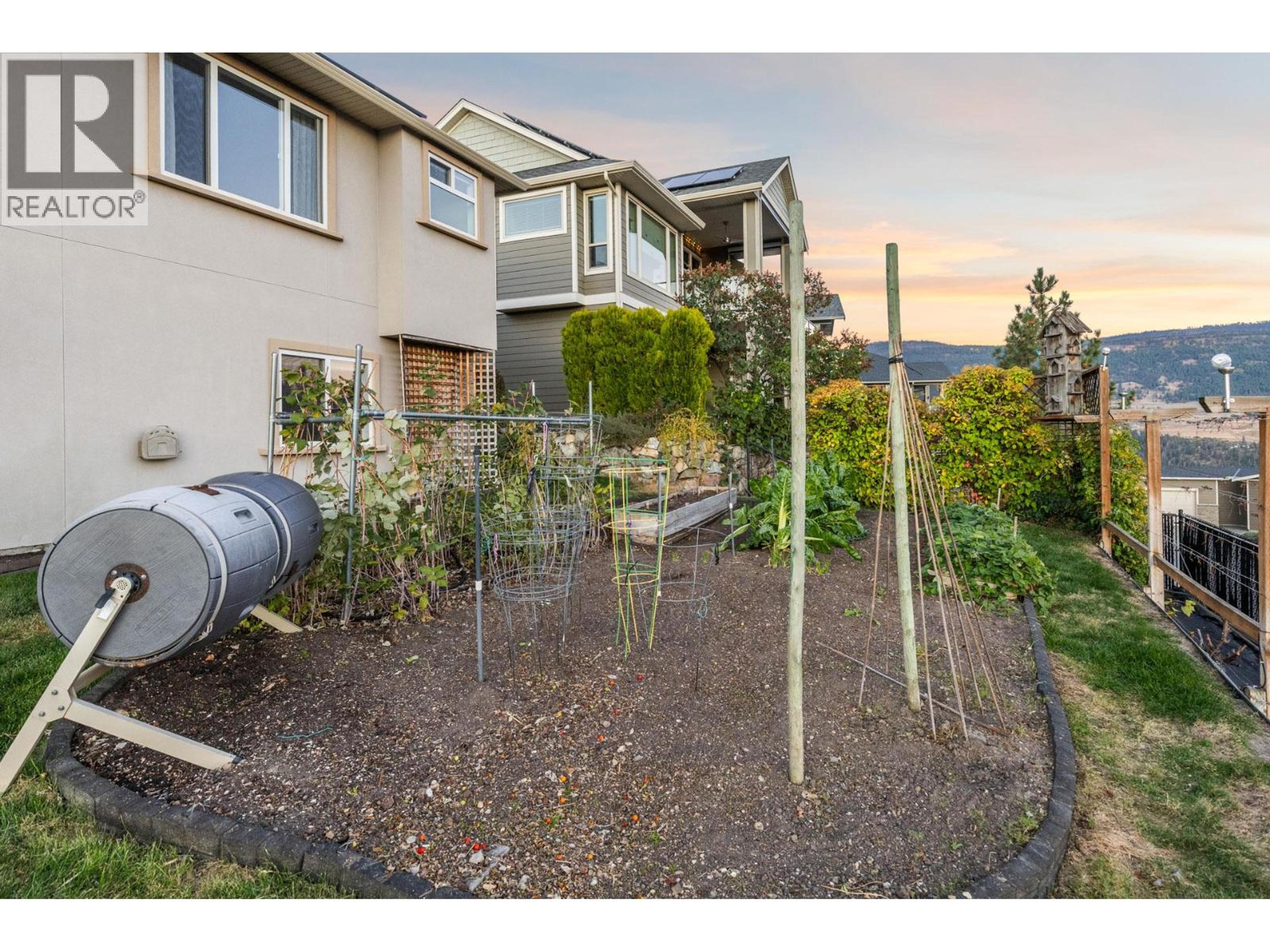 2591 LAKE BREEZE COURT - 42